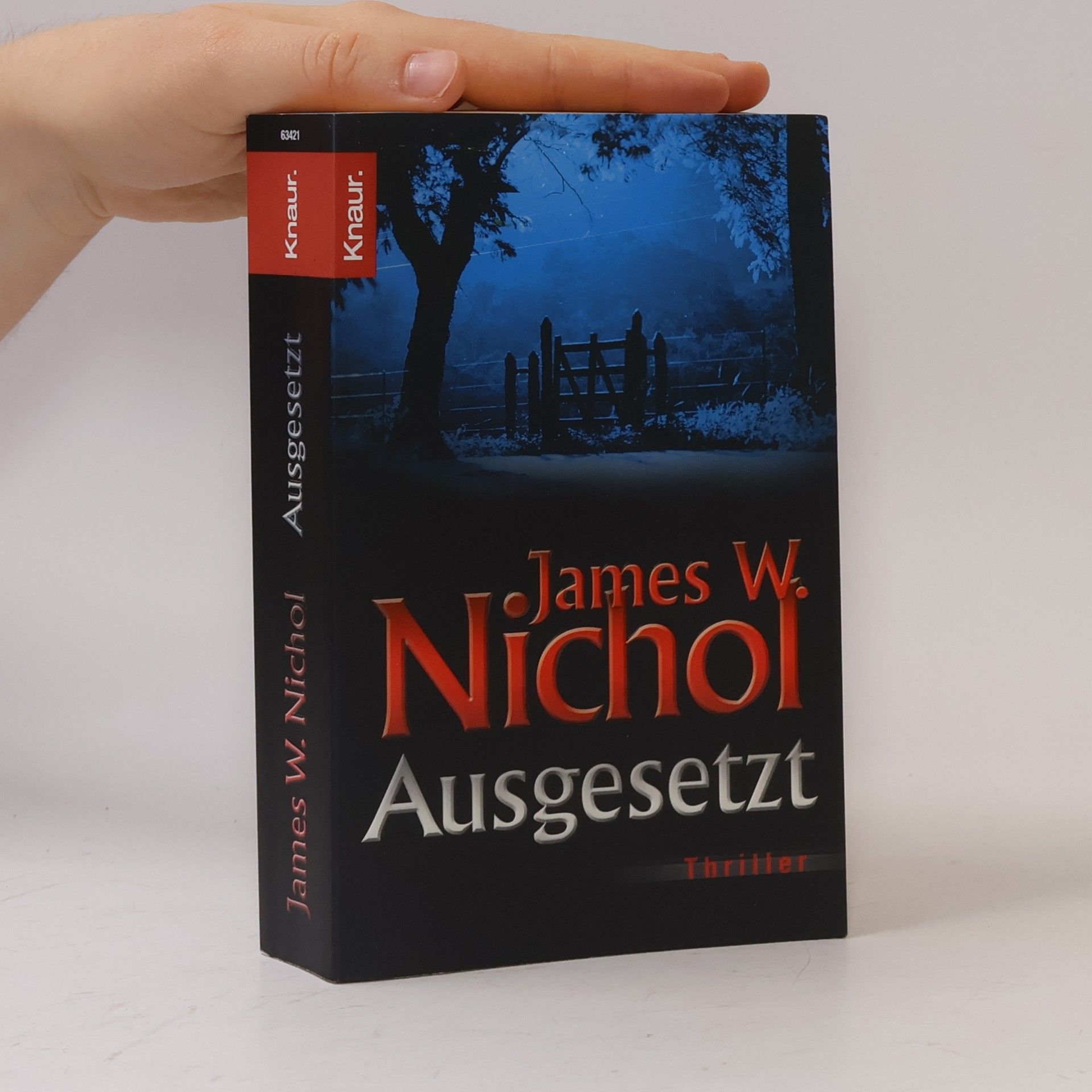 James W. Nichol Ausgesetzt