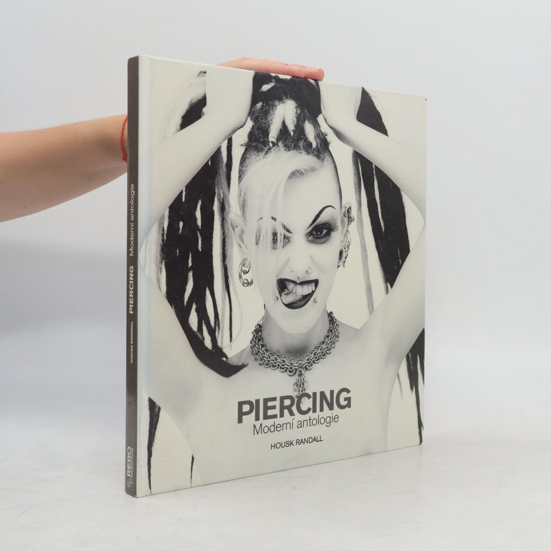 Housk Randall Piercing. Moderní antologie