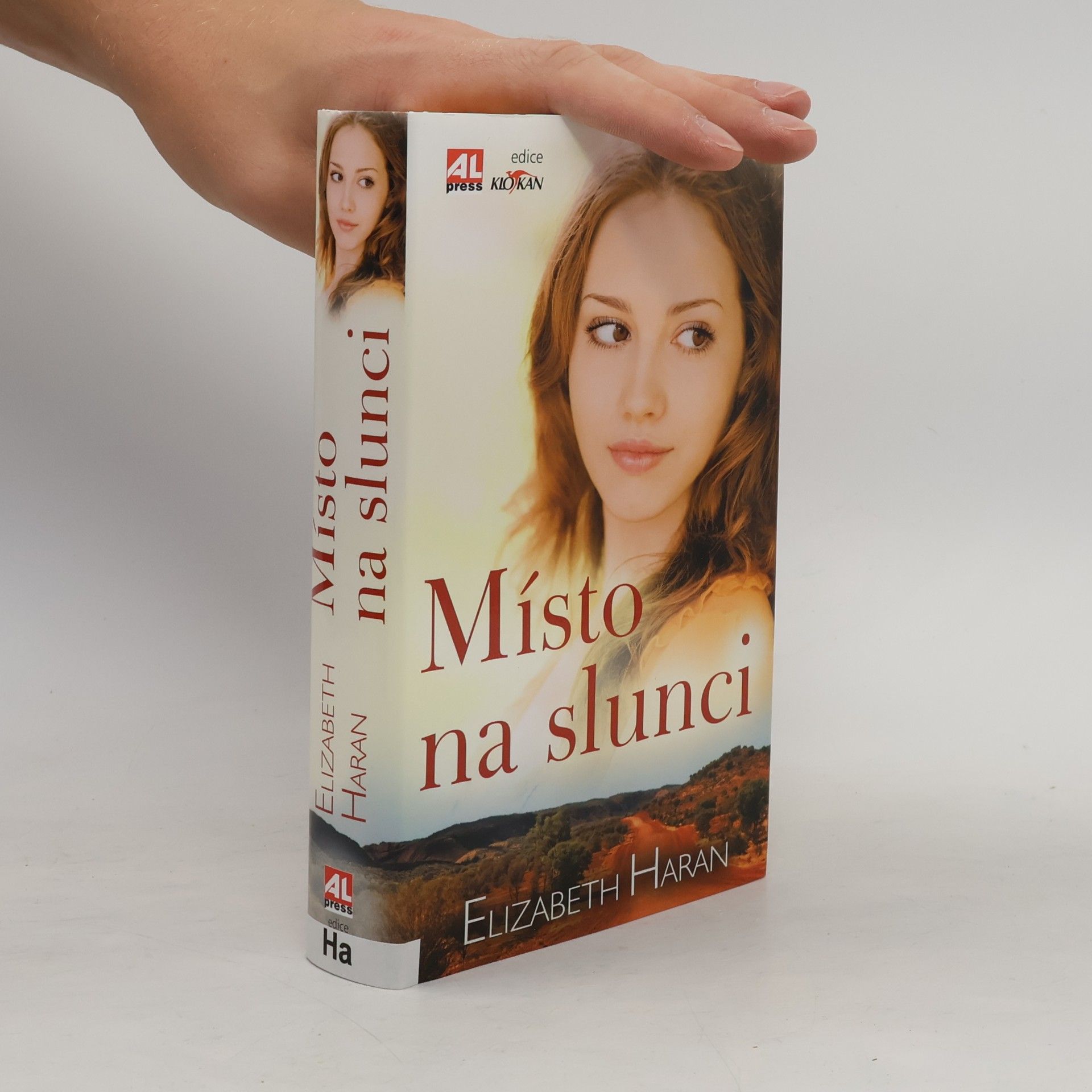 elizabeth haran Místo na slunci