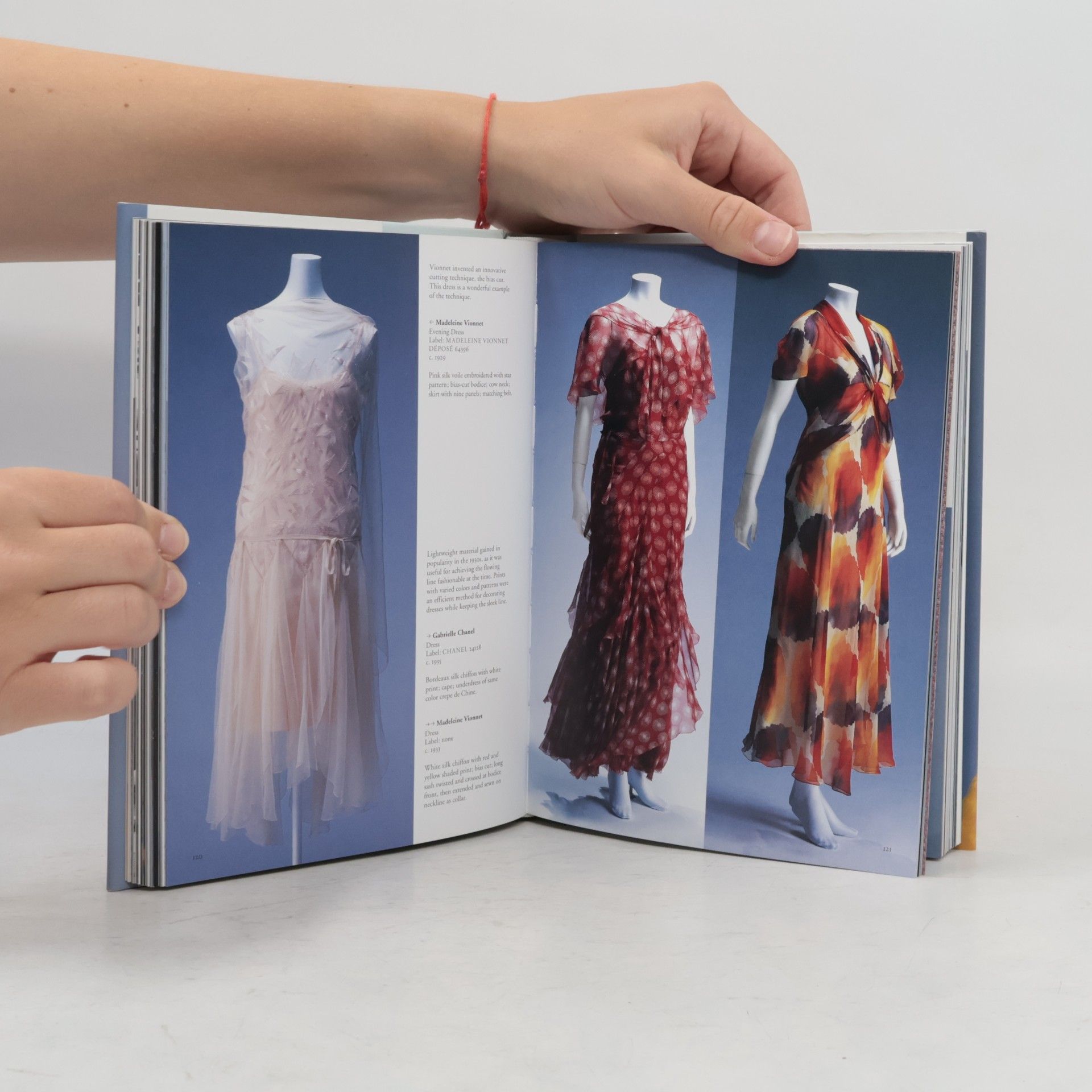 Reiko Koga Fashion : a fashion history of the 20th century