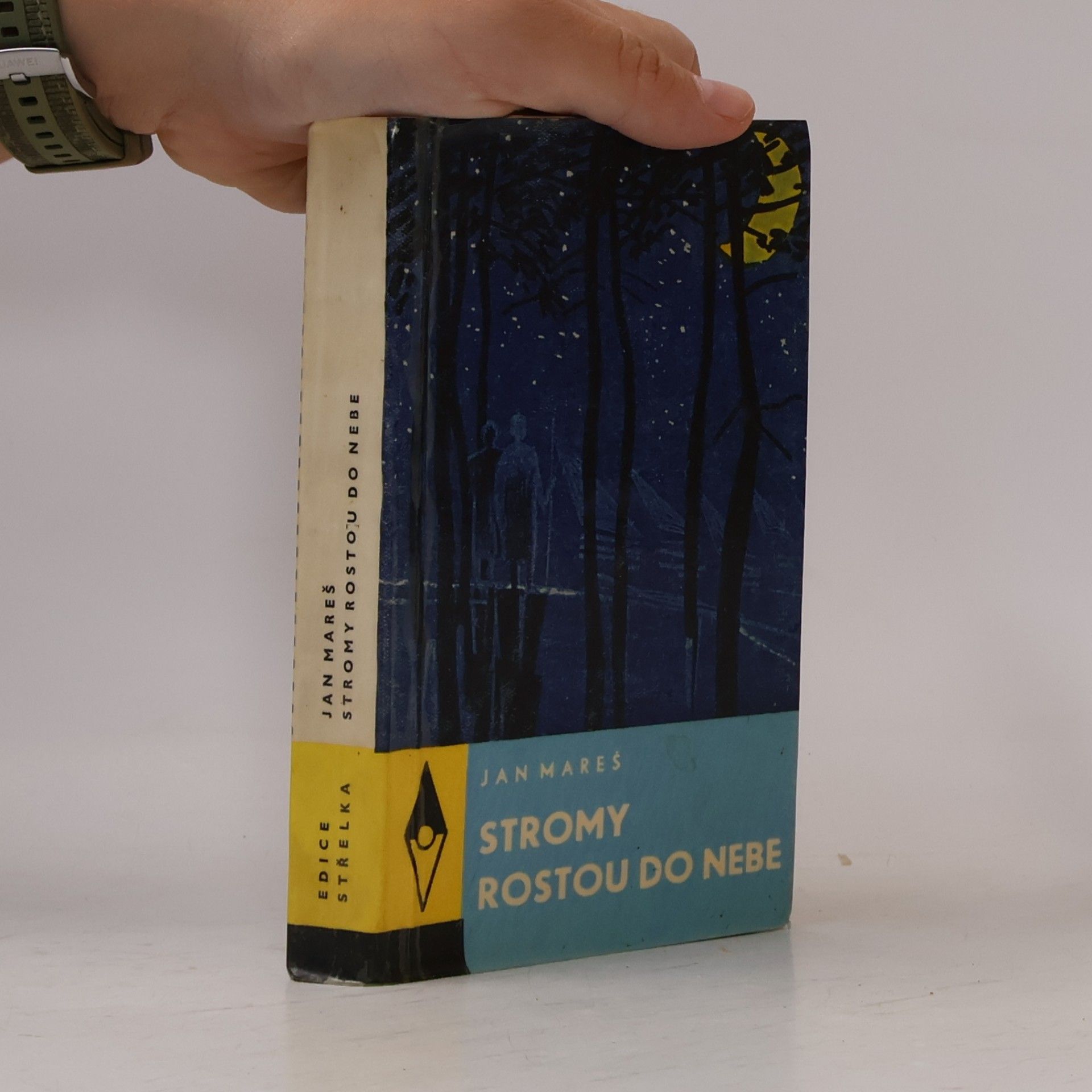 Stromy rostou do nebe