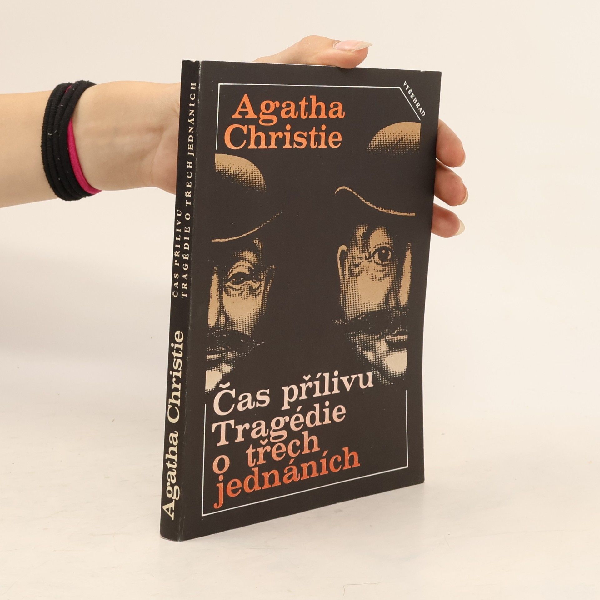 Agatha Christie Čas přílivu. Tragédie o třech jednáních