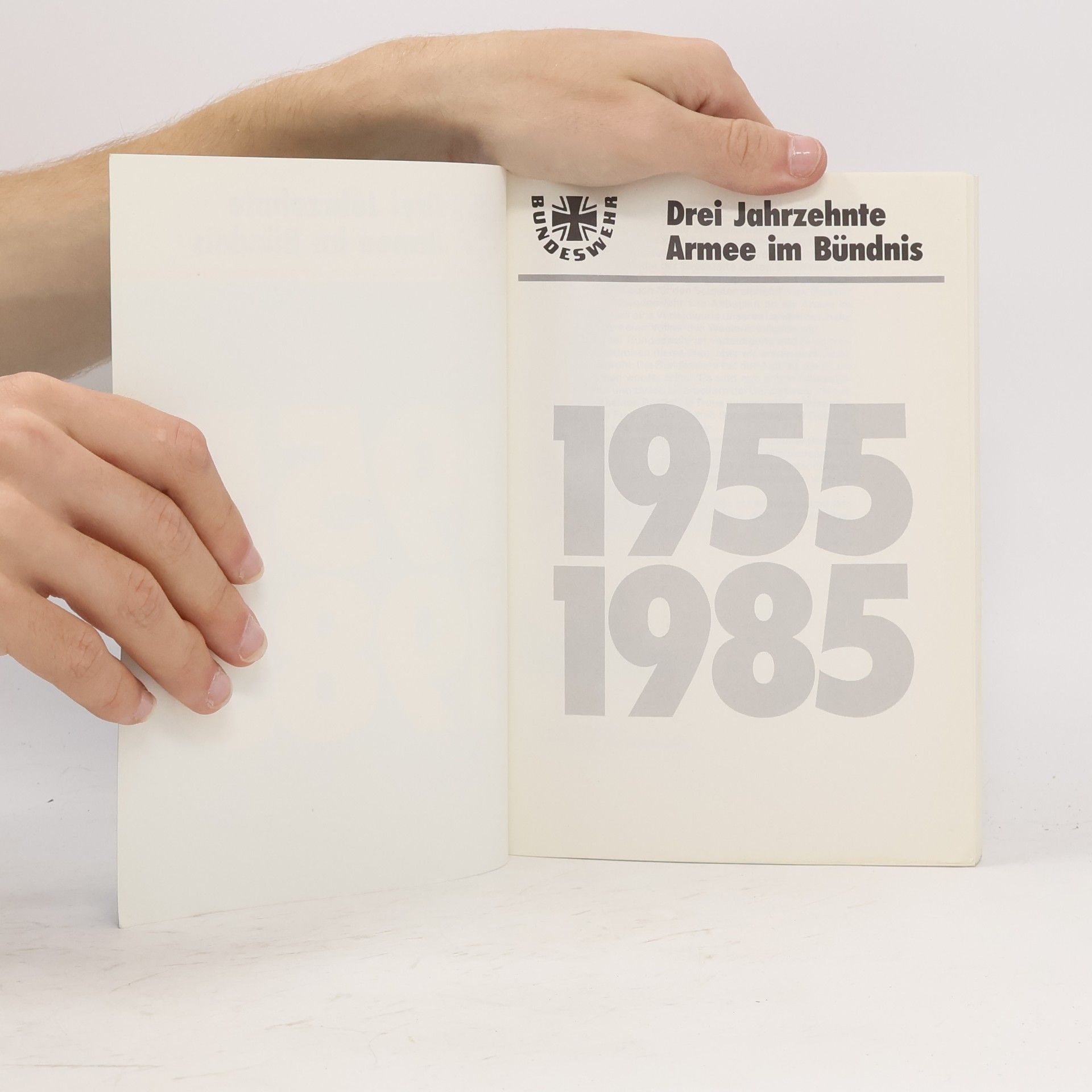 Kolektiv autorů Drei Jahrzehnte Armee in Bündnis 1955-1985