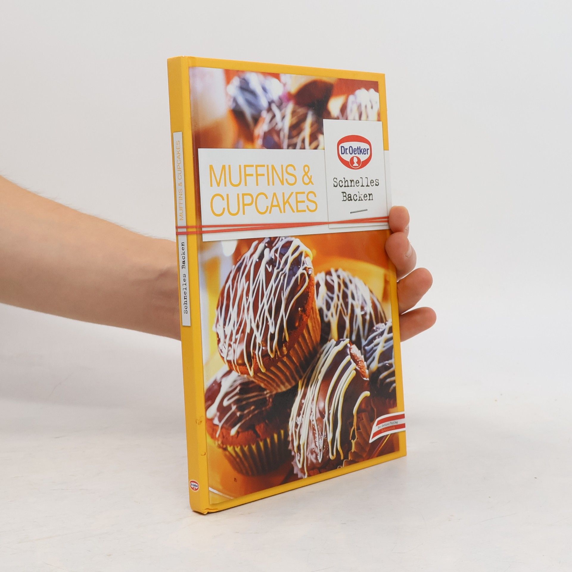 Kolektiv autorů Muffins & Cupcakes