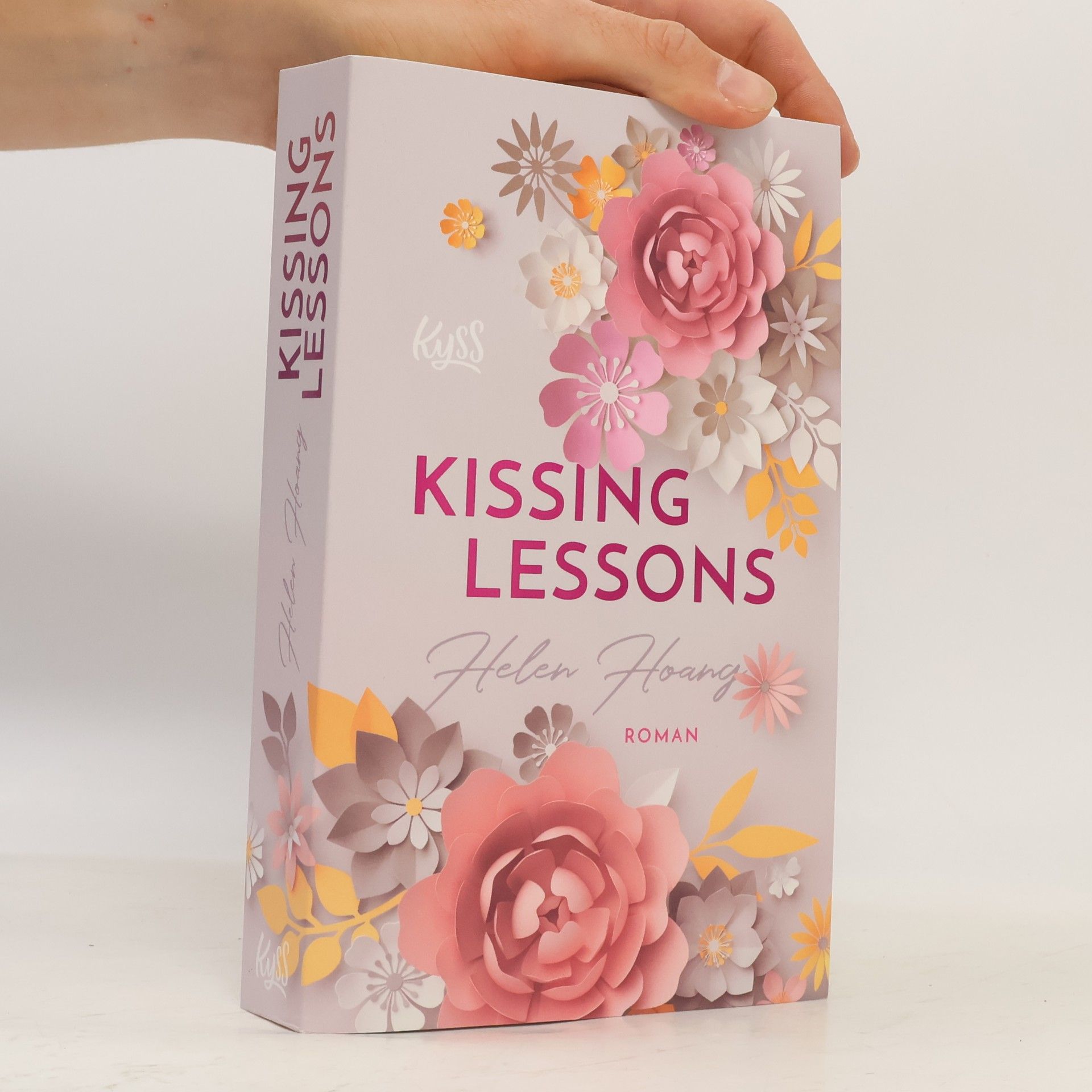 Helen Hoang Kissing lessons