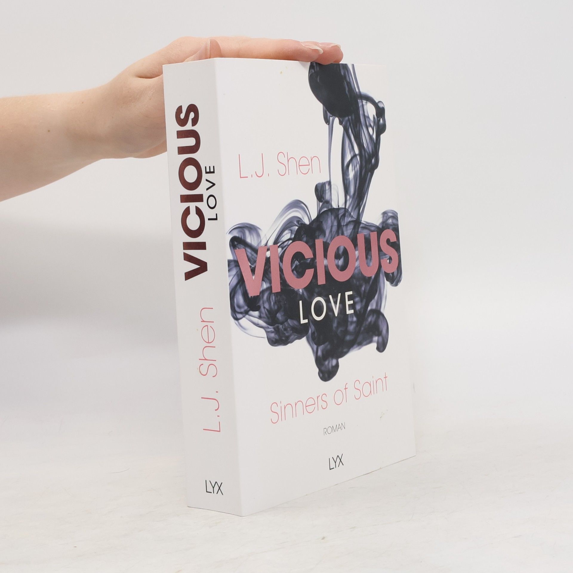 Vicious Love. Twisted Love. Scandal Love. Broken Love