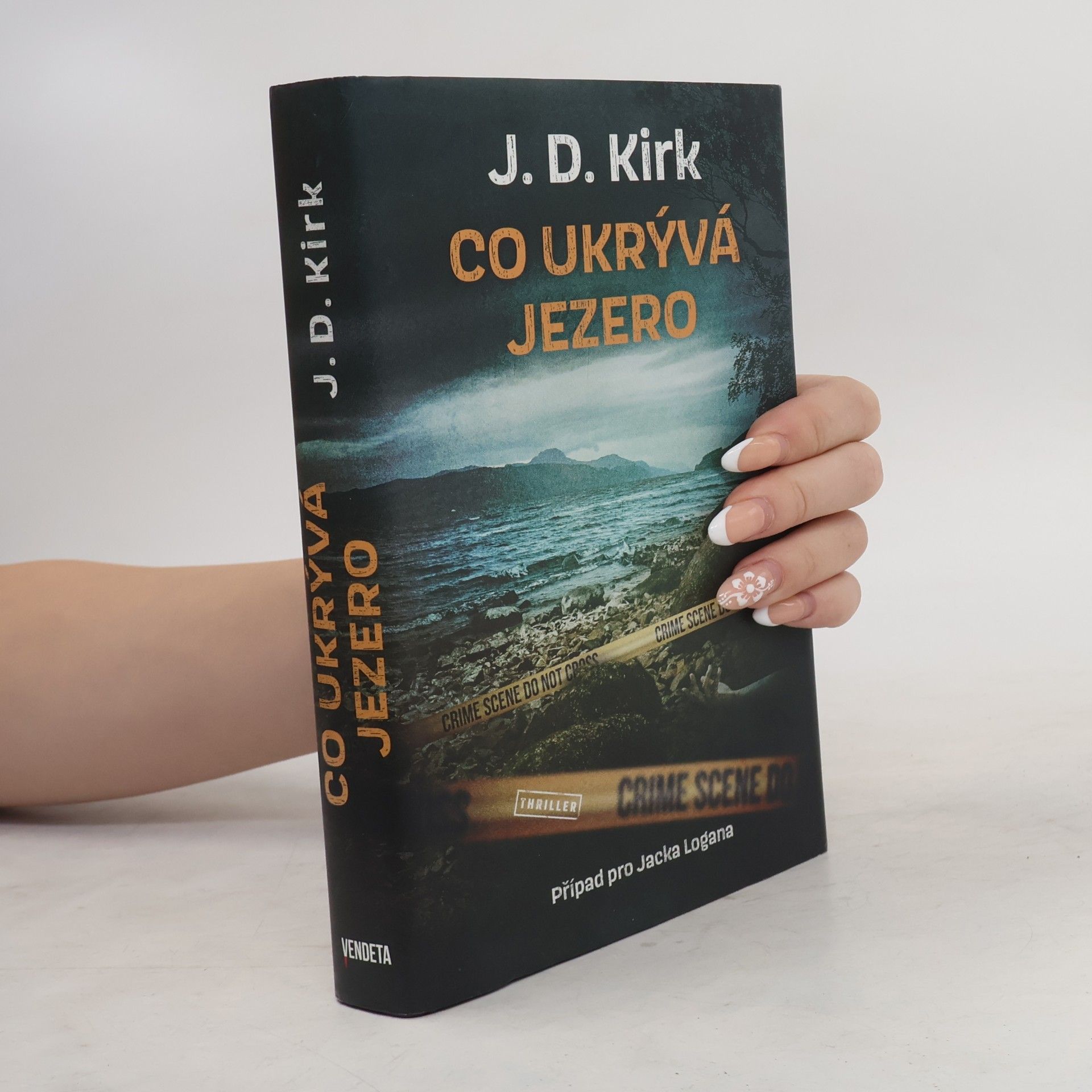 Paul Kirk Co ukrývá jezero