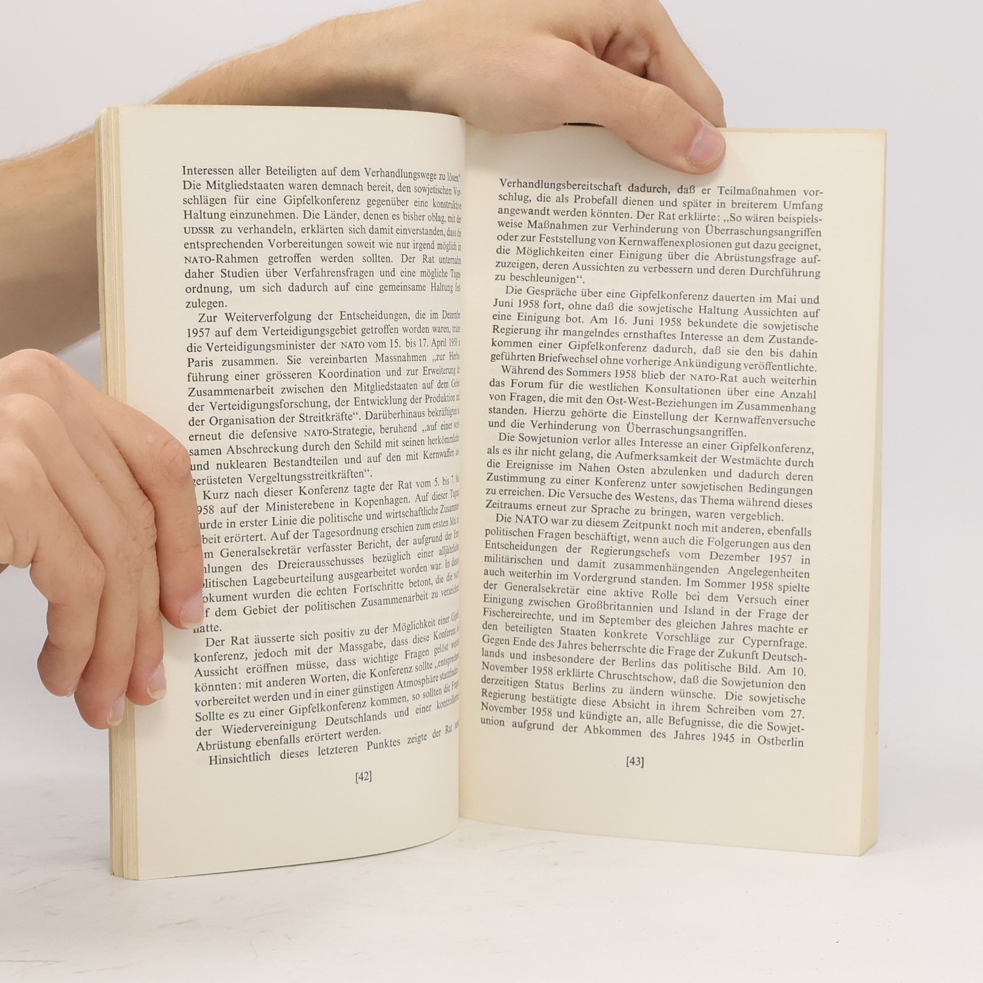 kolektiv Die Organisation des Nordatlantikvertrages. Des NATO Handbuch