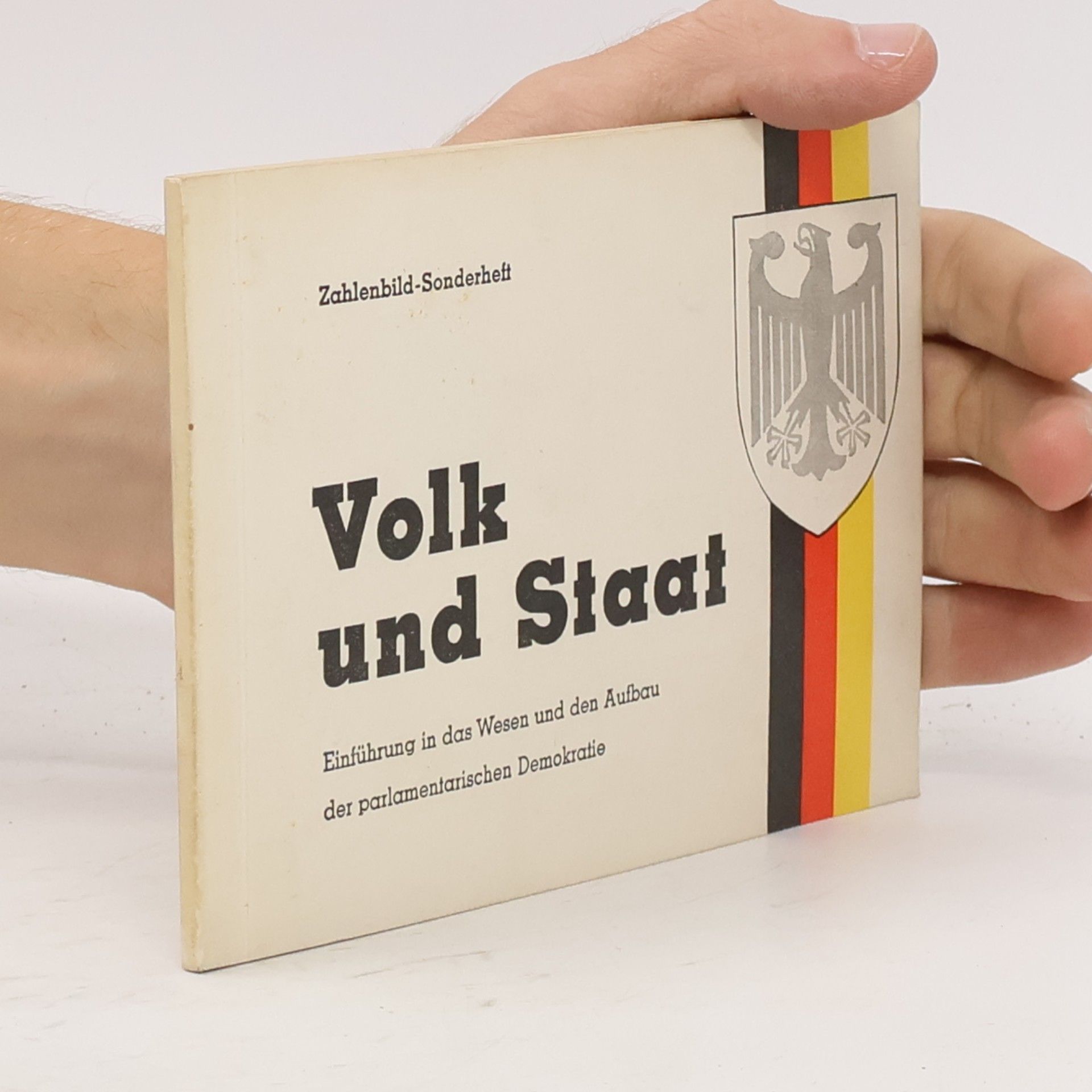 Collectif d'auteurs Volk und Staat