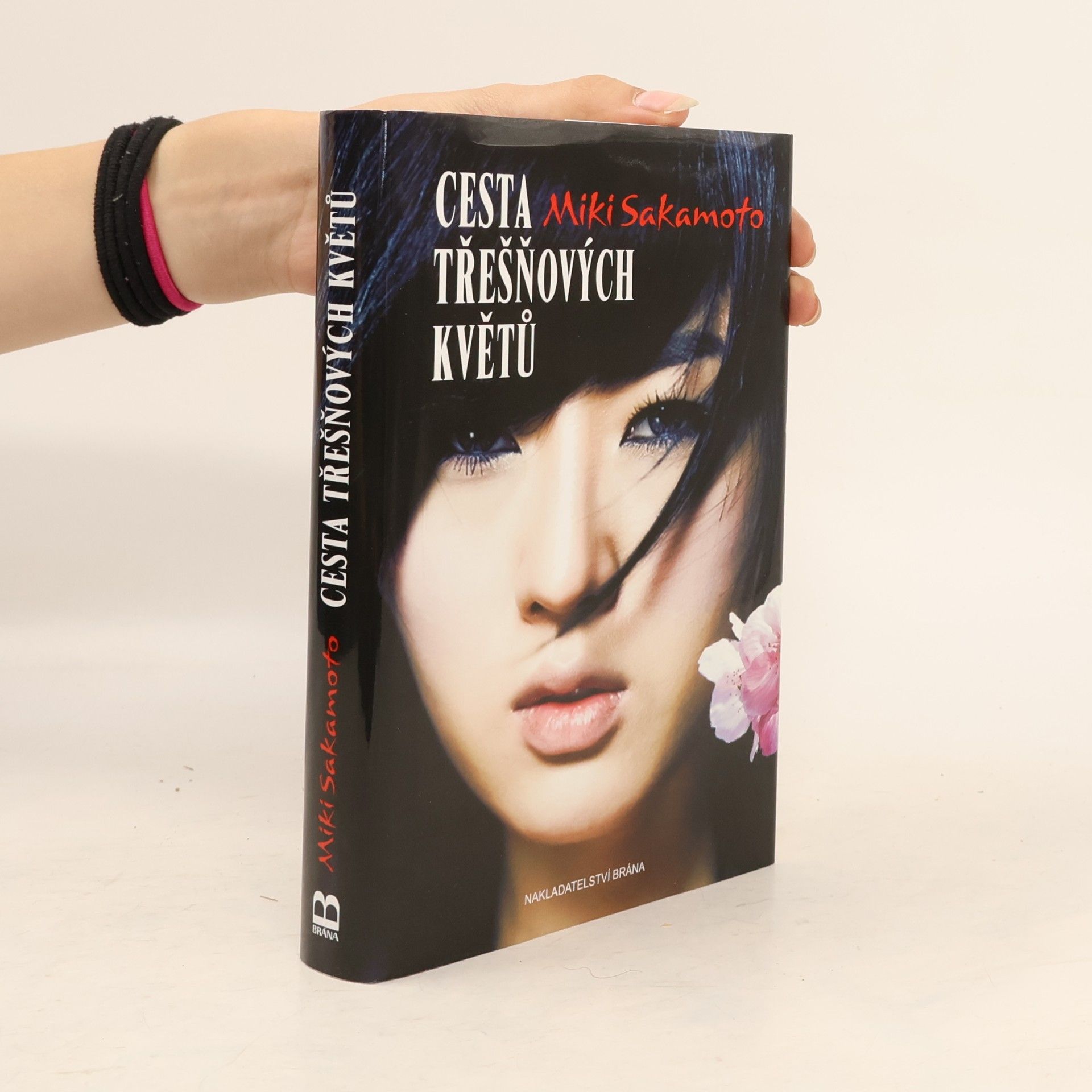 Miki Sakamoto Cesta třešňových květů: příběh Nao z rodu samurajů