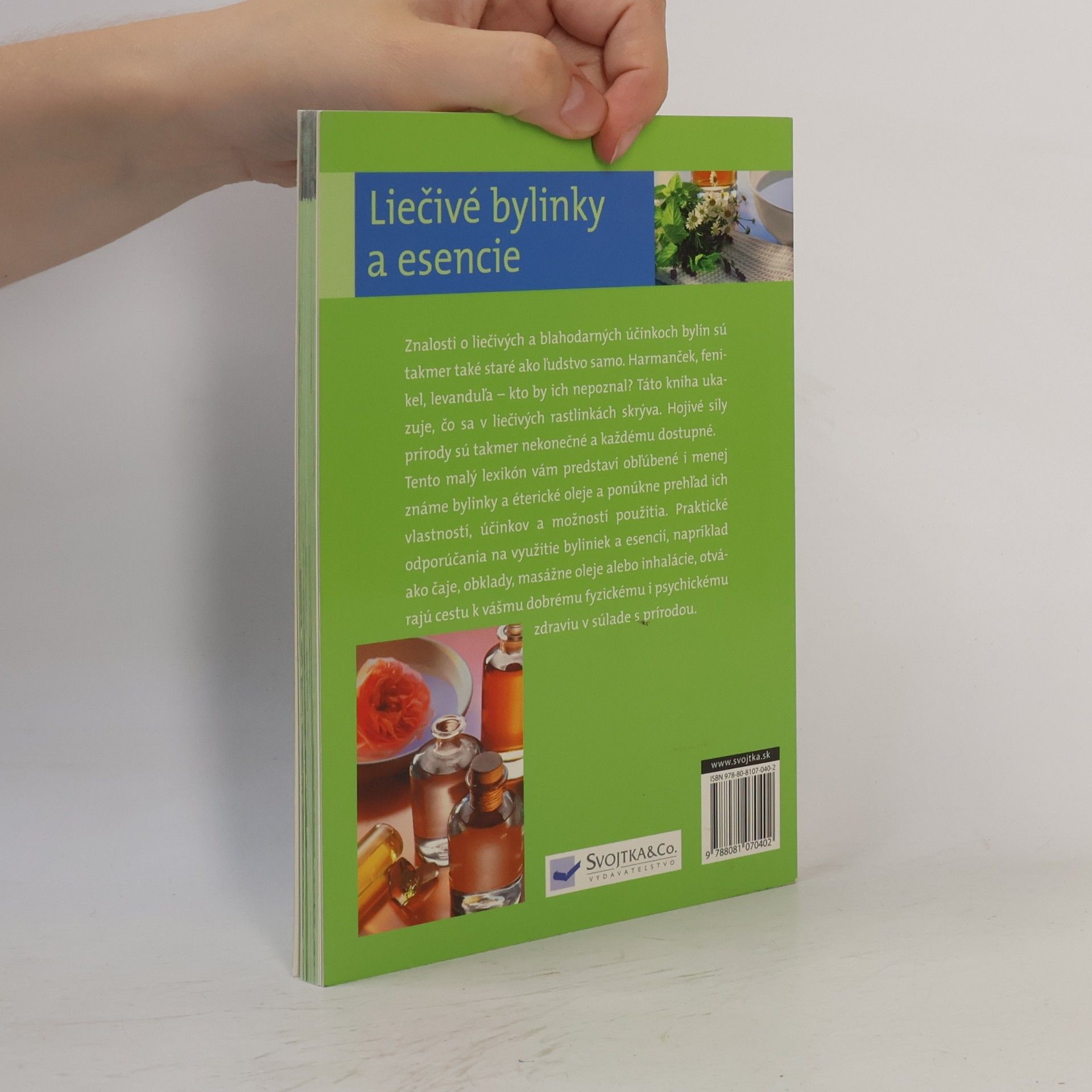 Autorenkollektiv Liečivé bylinky a esencie