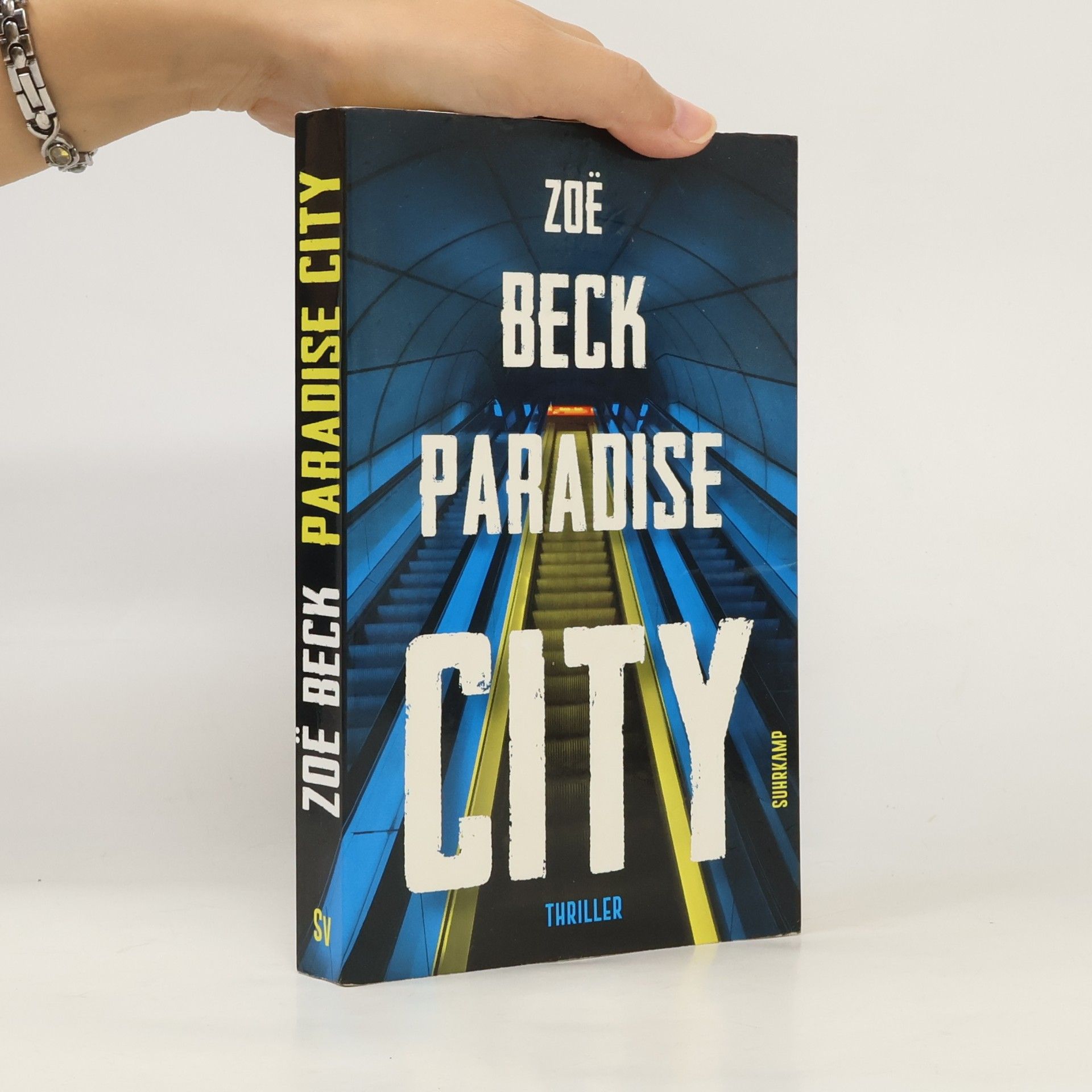 Zoë Beck Paradise City