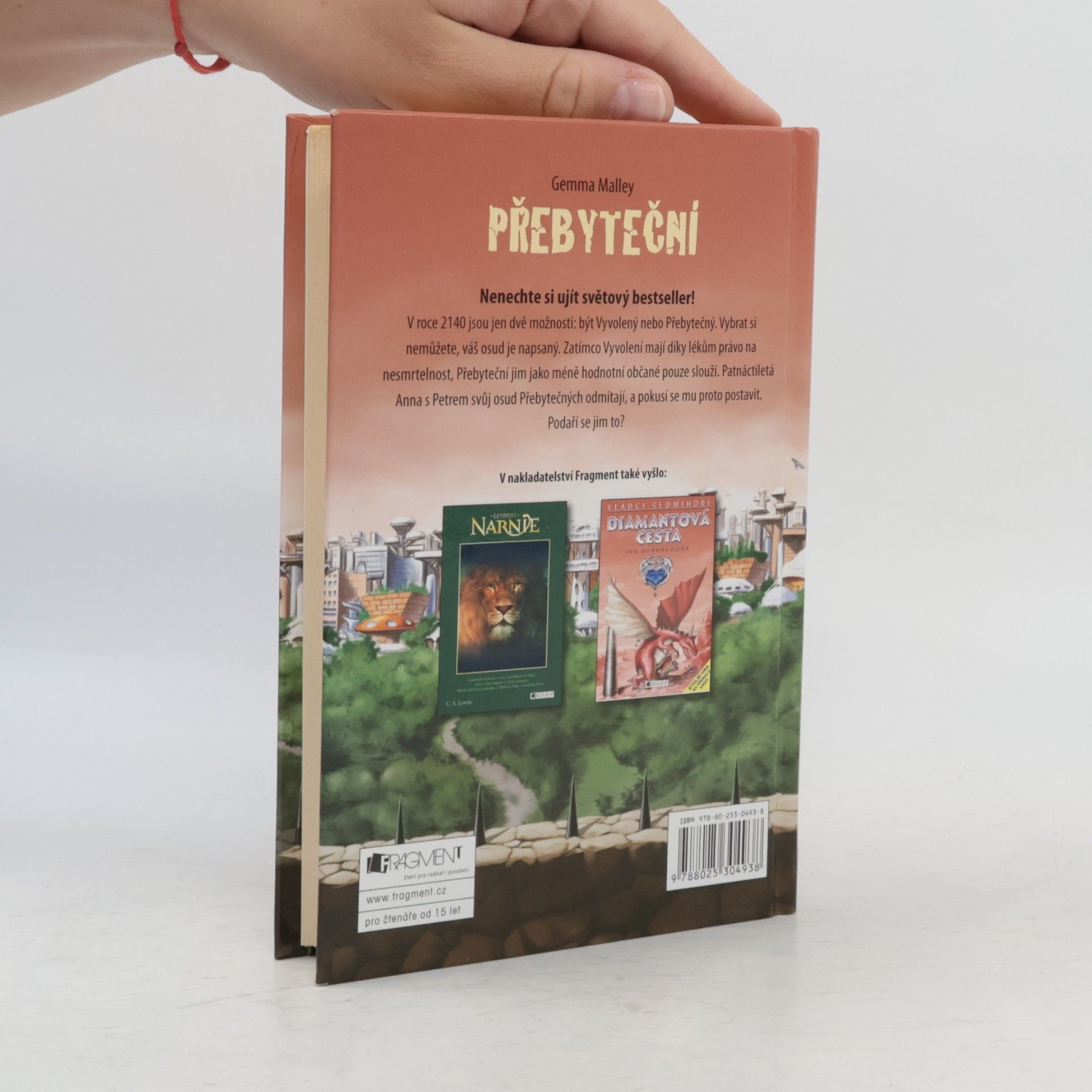 Gemma Malley Přebyteční : příběh z roku 2140