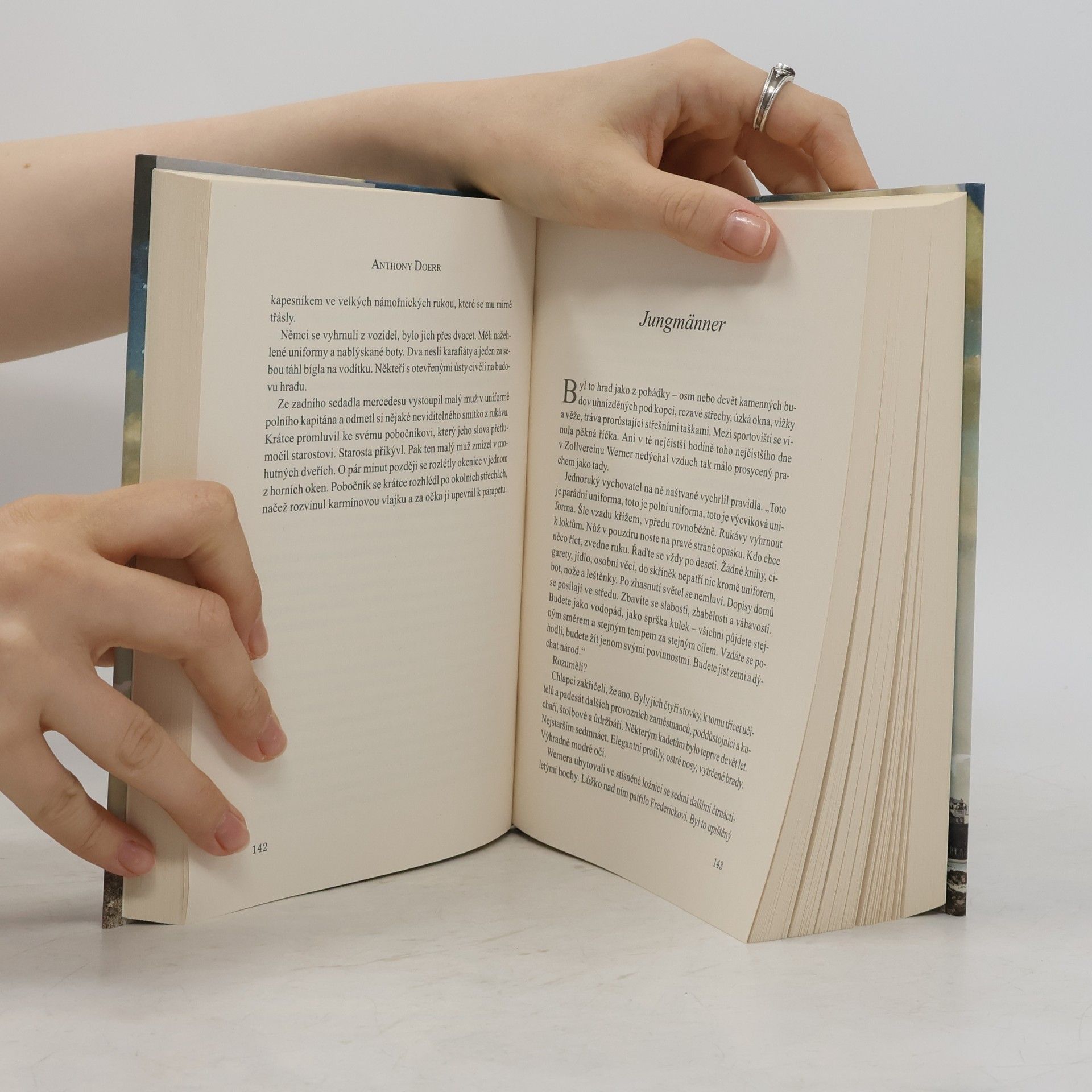 Anthony Doerr Jsou světla, která nevidíme