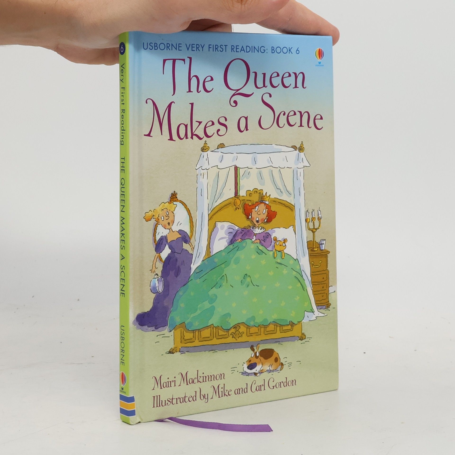 The Queen Makes a Scene