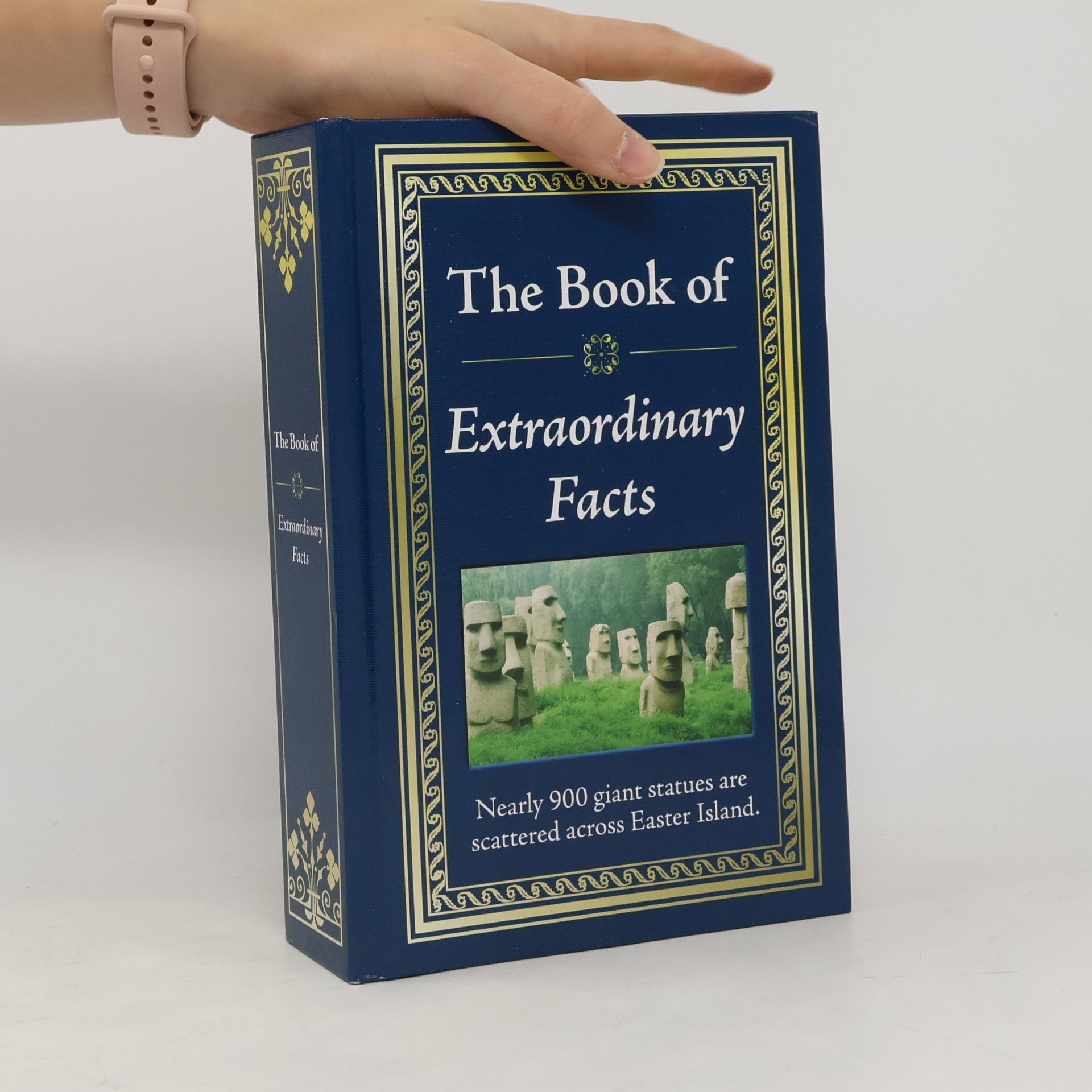 Publications International Ltd The Book of Extraordinary Facts