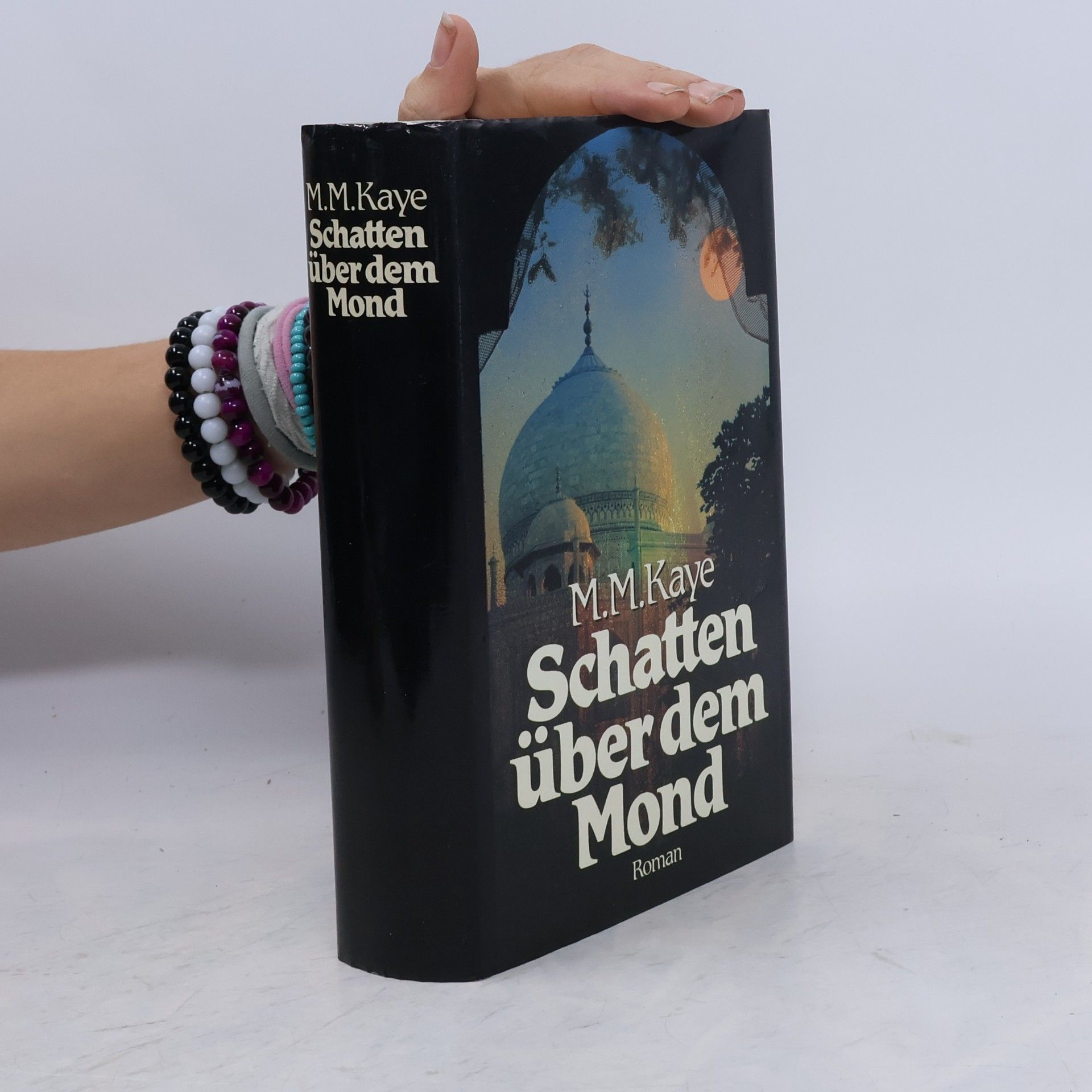 Mary Margaret Kaye Schatten über dem Mond