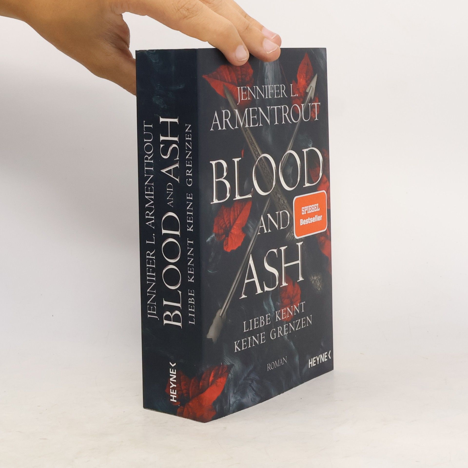 Jennifer L. Armentrout Blood and Ash