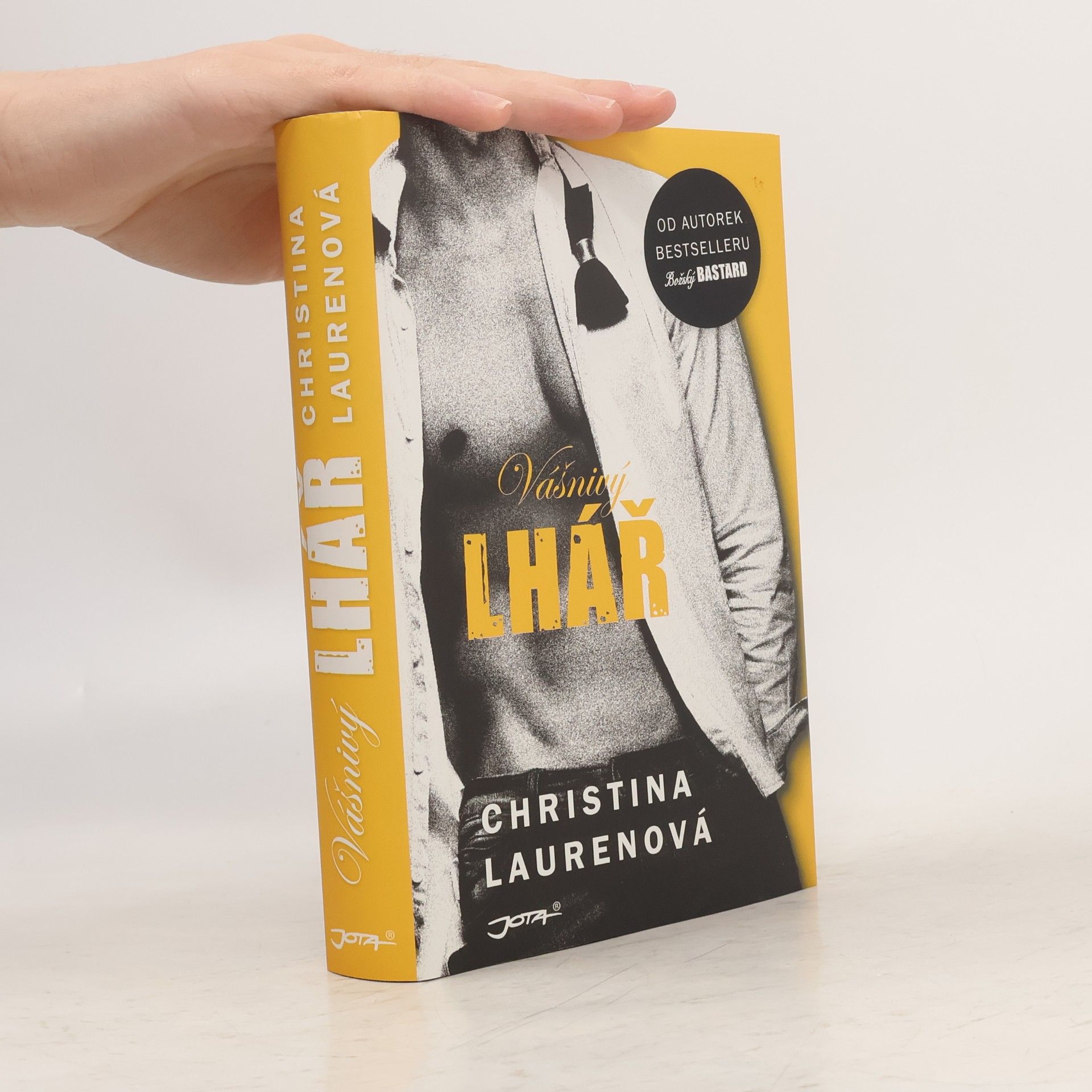 Christina Lauren Vášnivý lhář