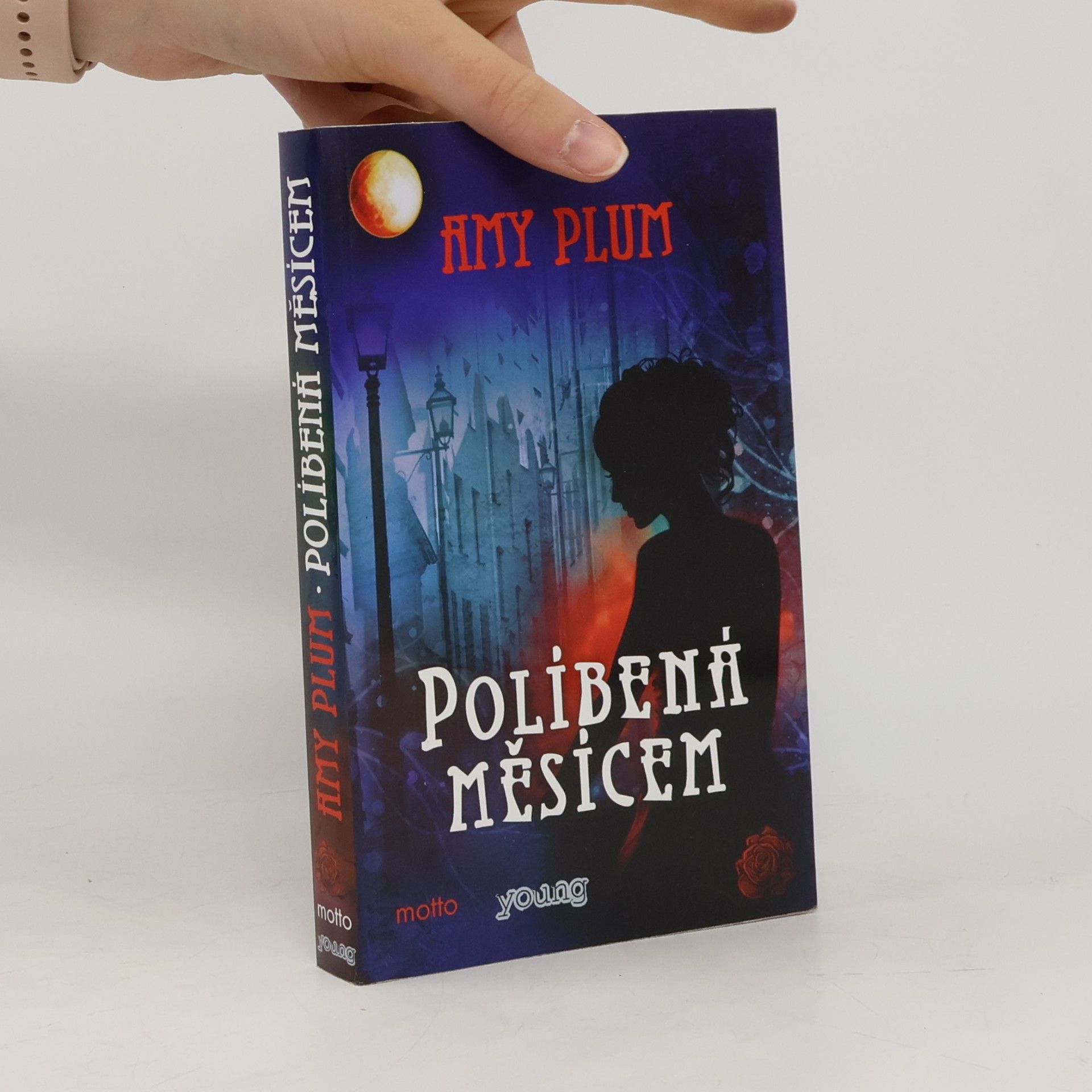 Amy Plum Políbená měsícem
