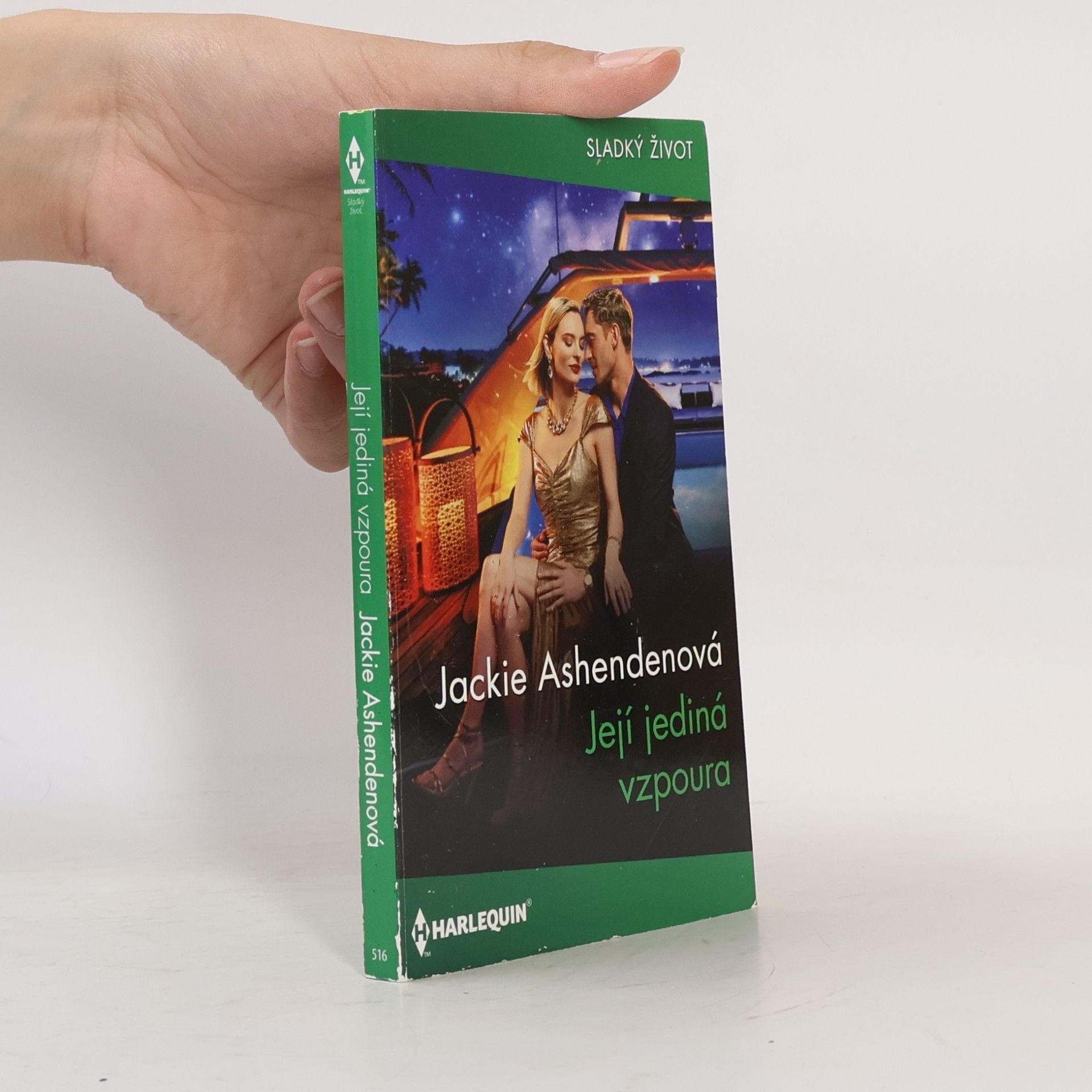 Jackie Ashenden Její jediná vzpoura