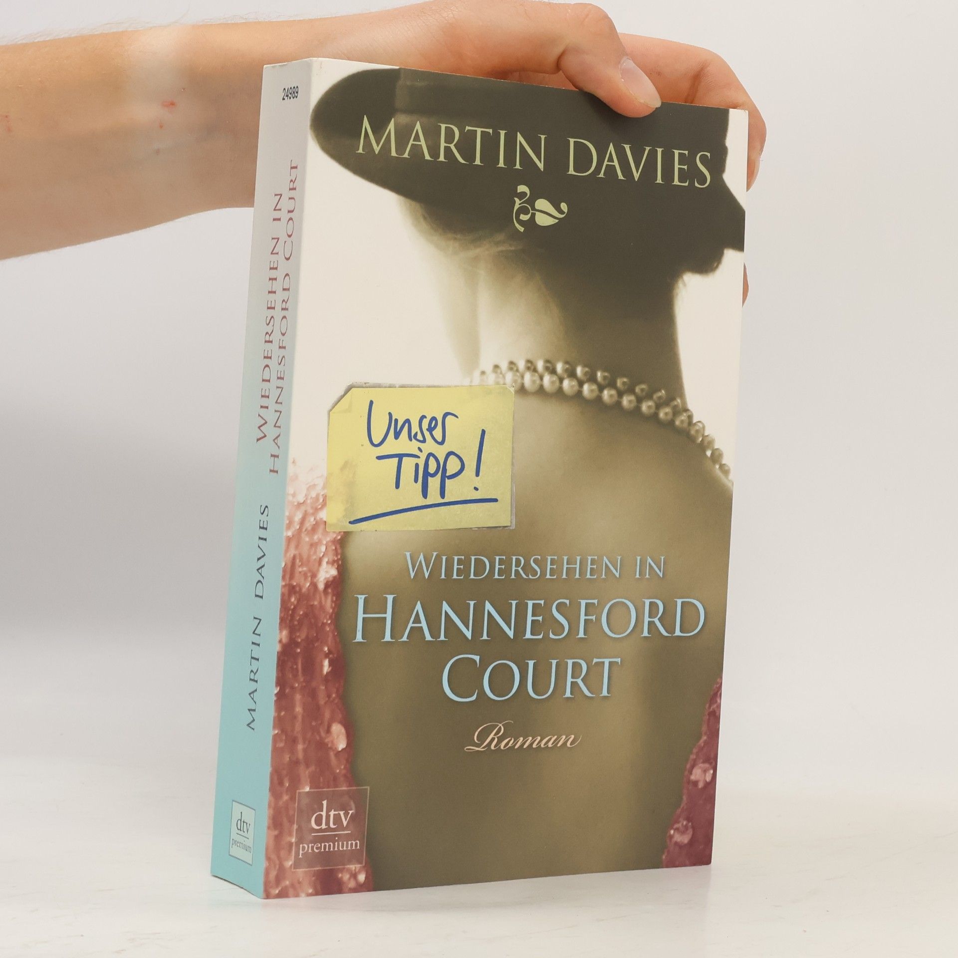 Martin Davies Wiedersehen in Hannesford Court