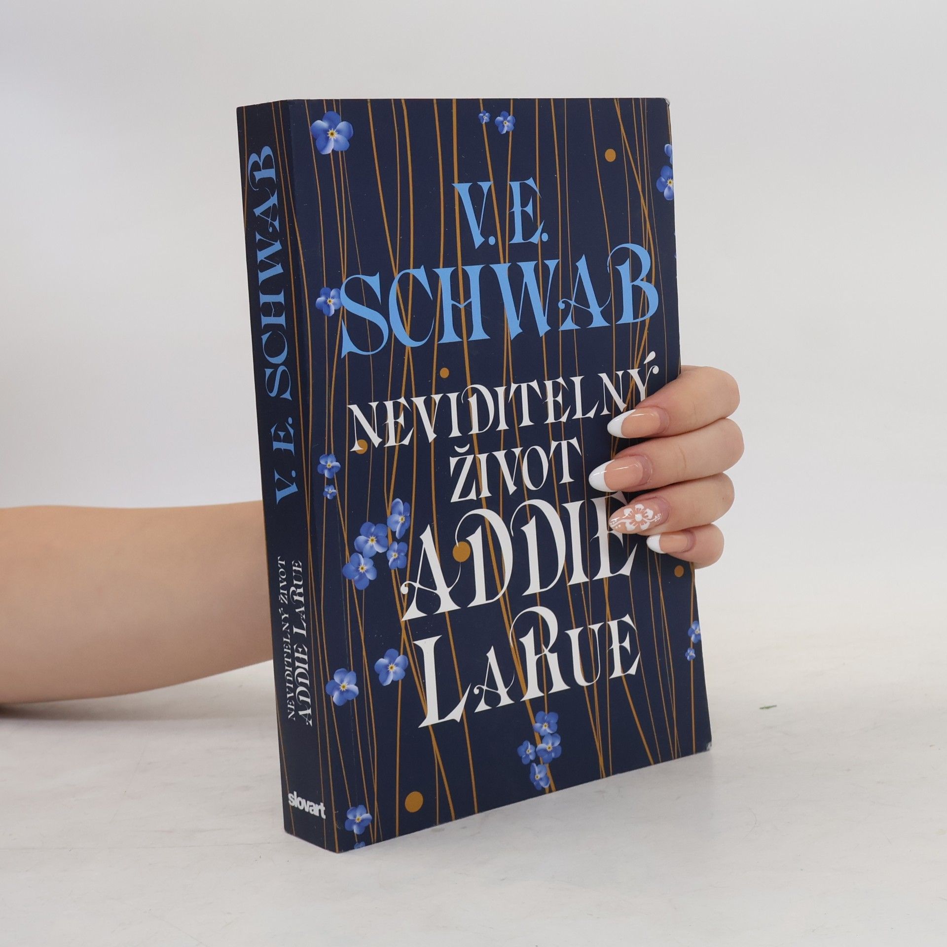 V. E. Schwab Neviditelný život Addie LaRue