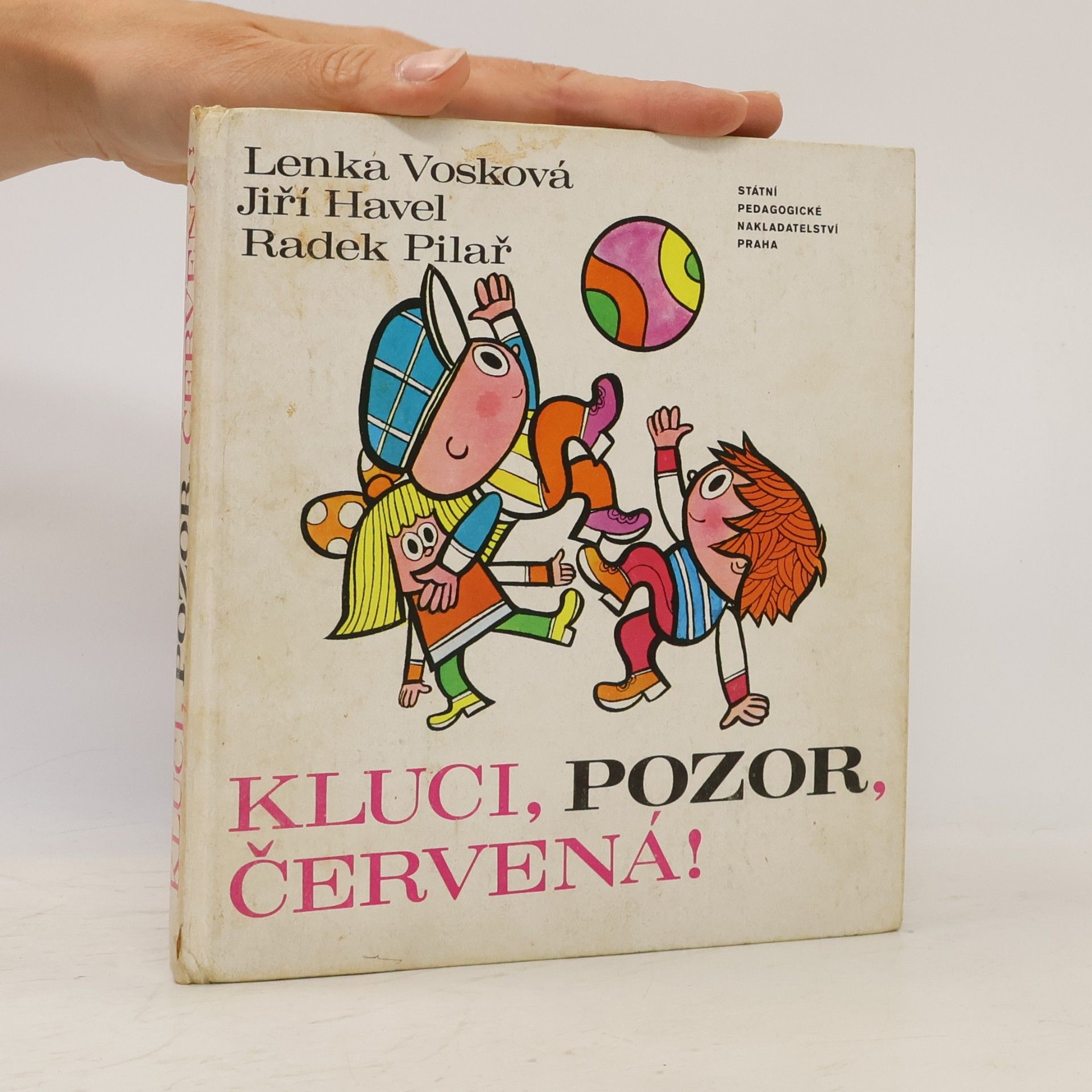 Lenka Vosková Kluci, pozor, červená!