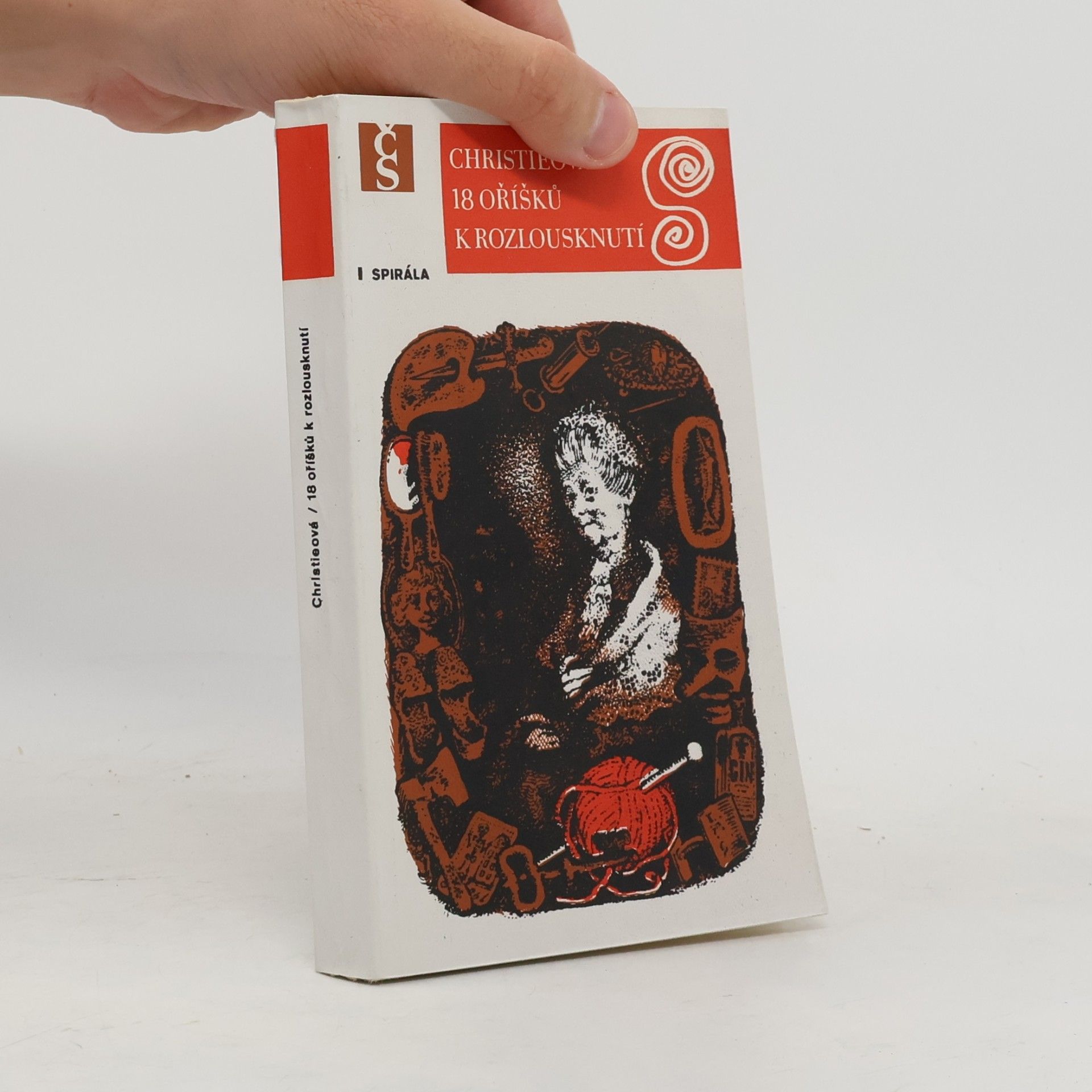 Agatha Christie 18 oříšků k rozlousknutí