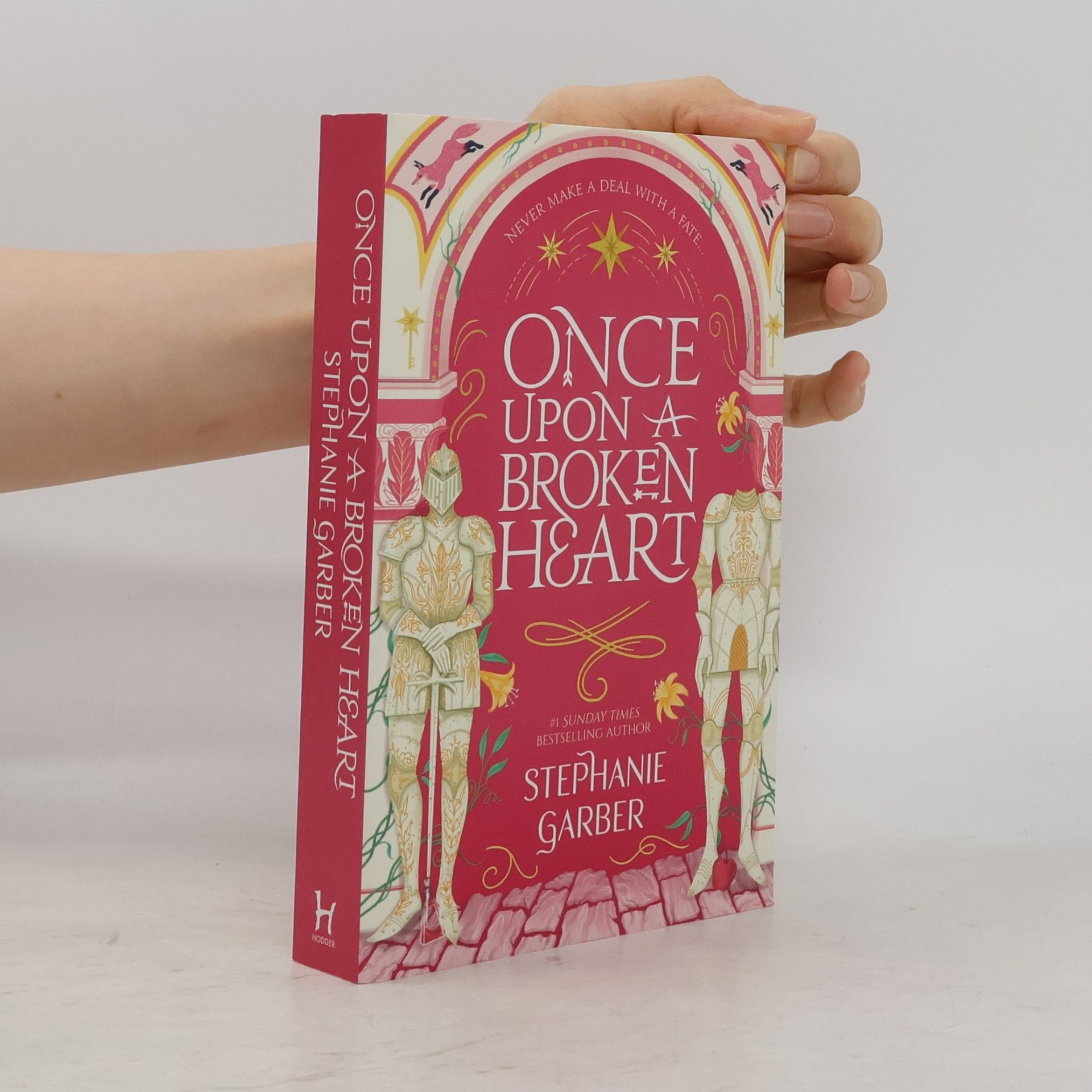 Stephanie Garber Once upon a broken heart