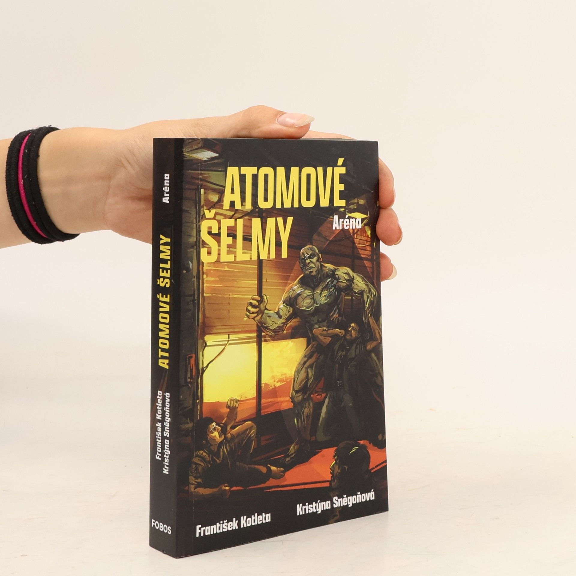 Kristýna Sněgoňová Atomové šelmy. Aréna