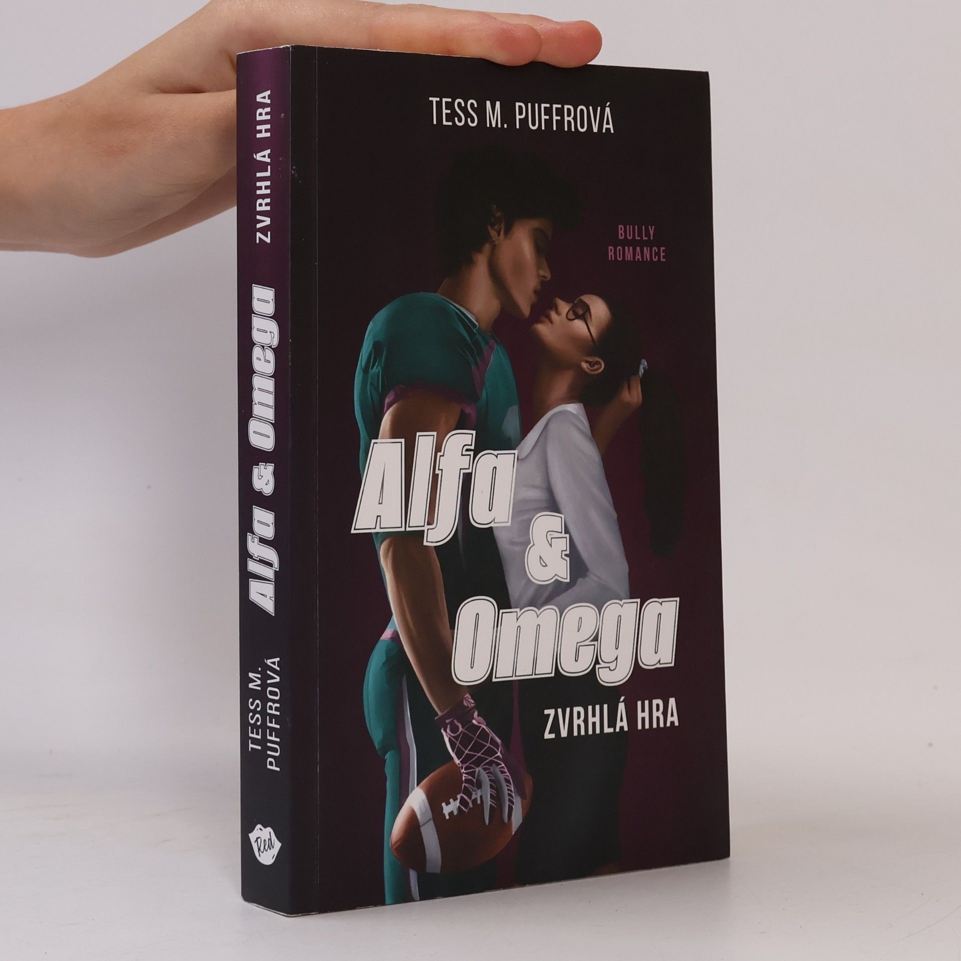 Tess M. Puffrová Alfa & Omega. Zvrhlá hra