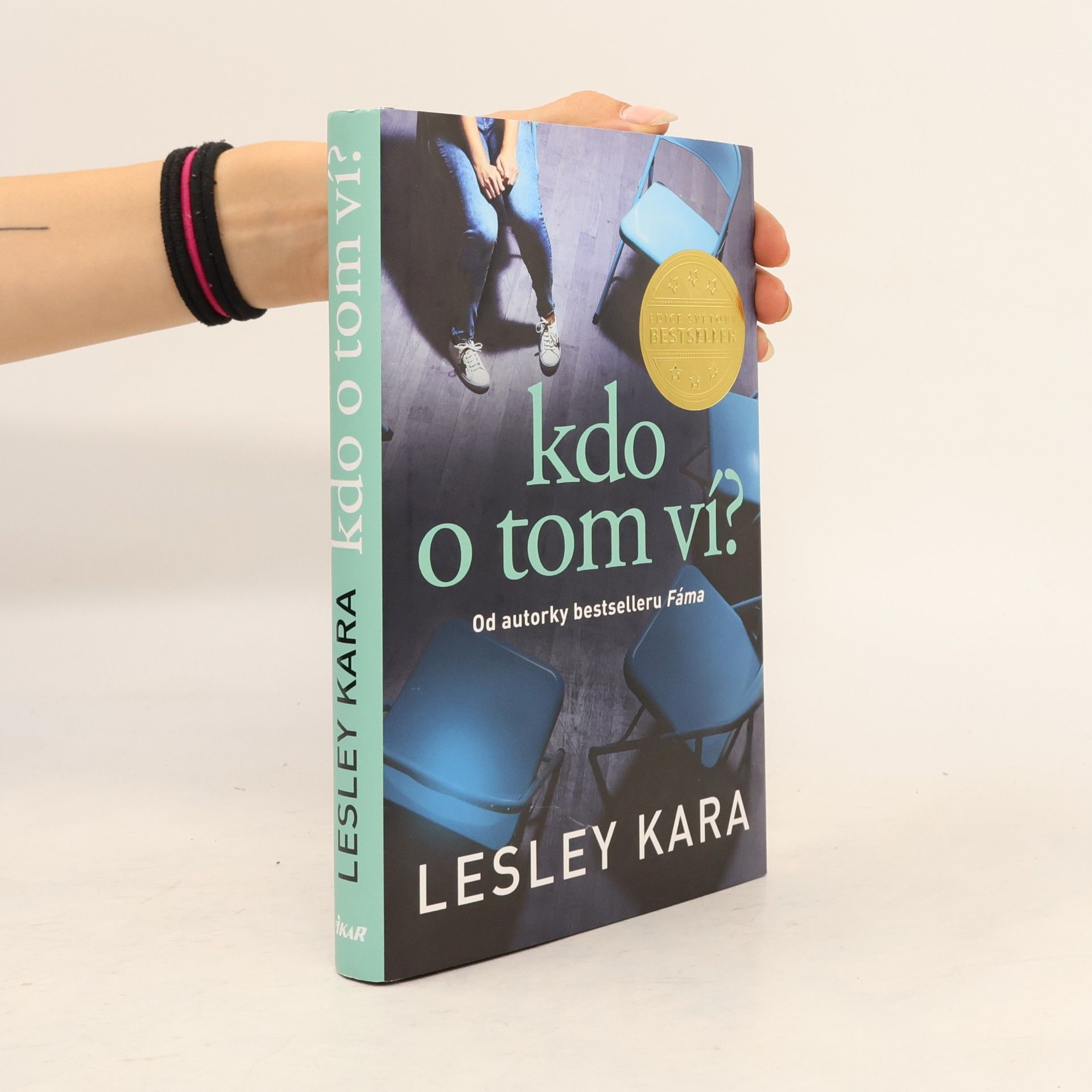 Lesley Kara Kdo o tom ví?