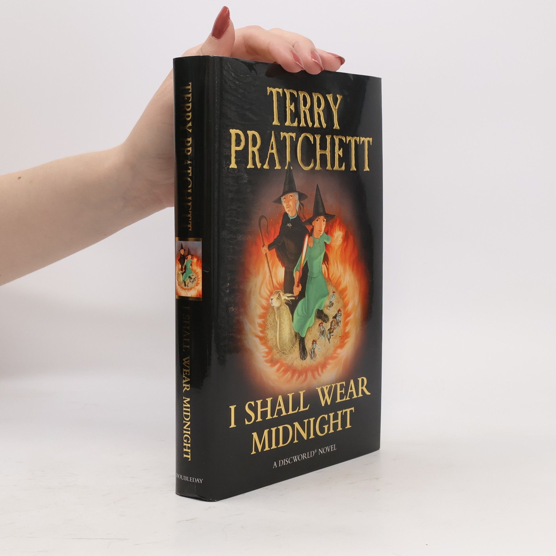 Terry Pratchett I shall wear midnight