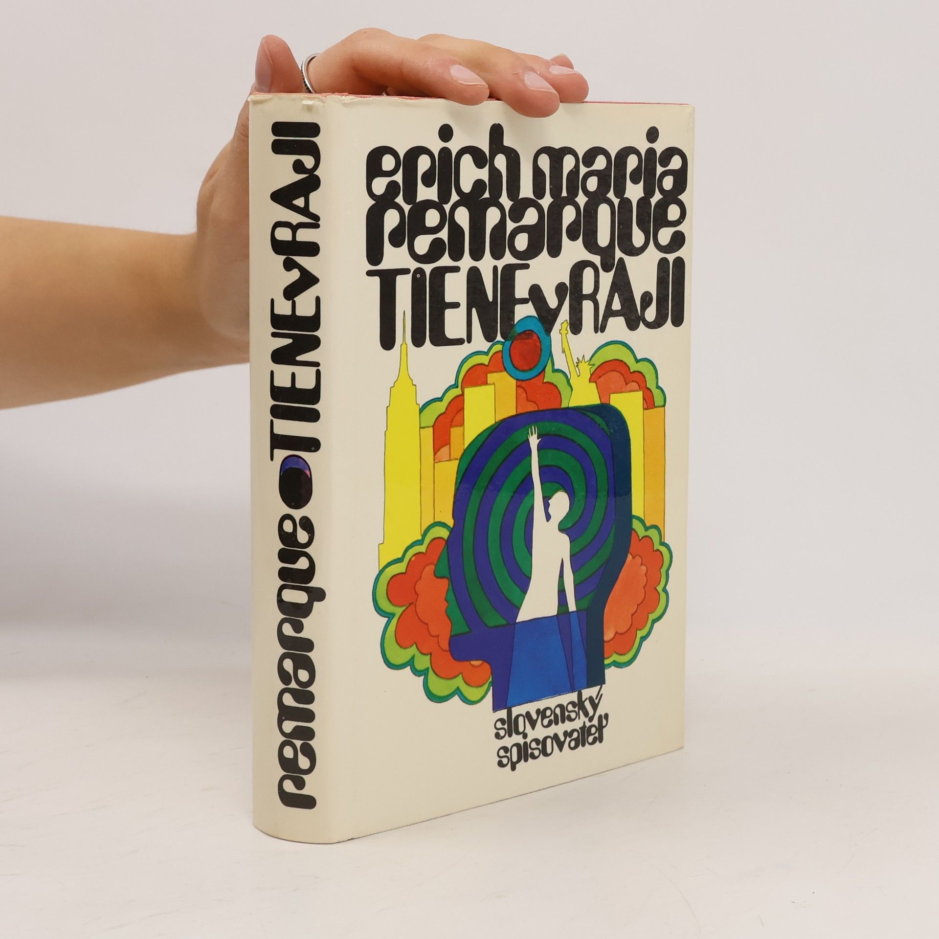 Erich Maria Remarque Tiene v raji