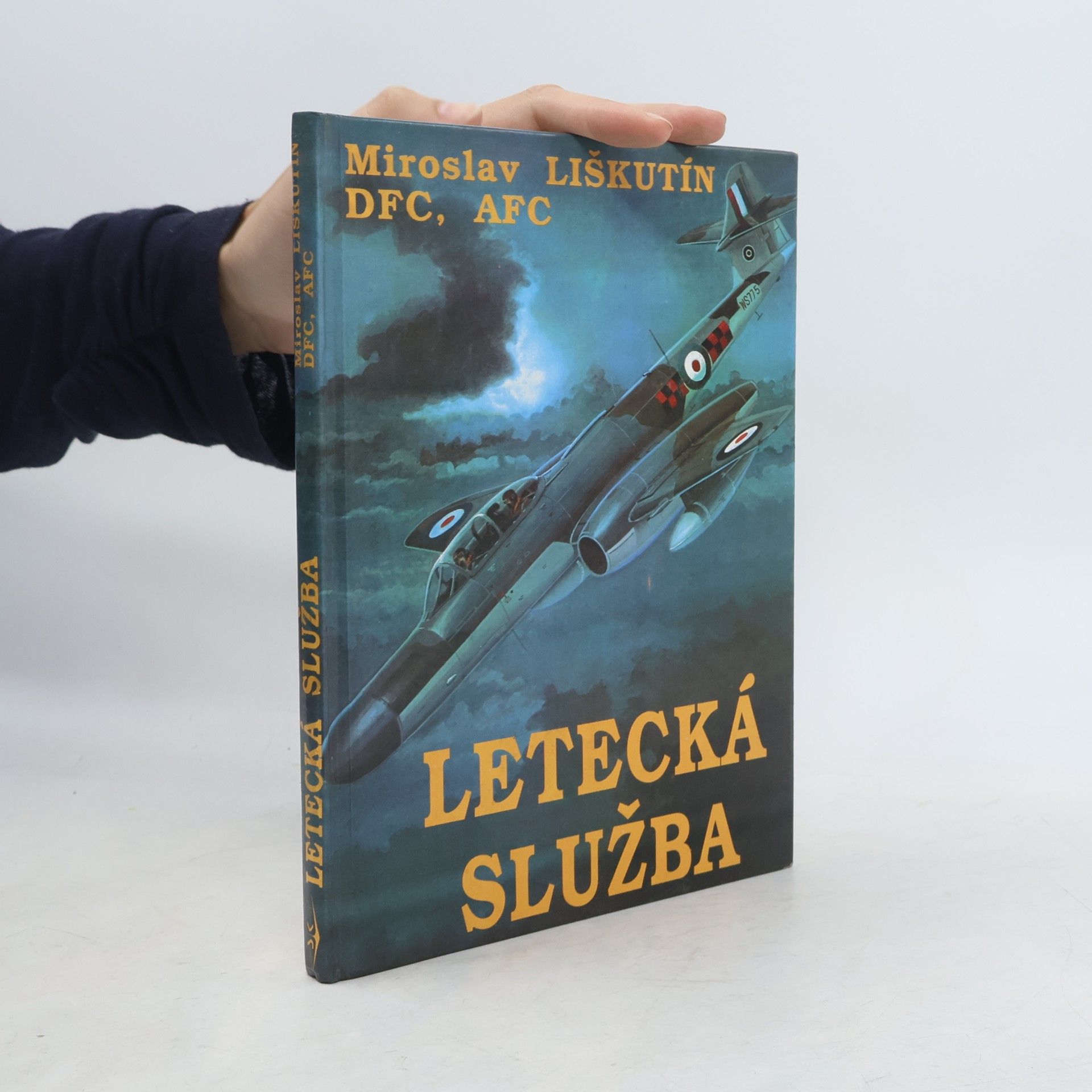 Miroslav Liškutín Letecká služba