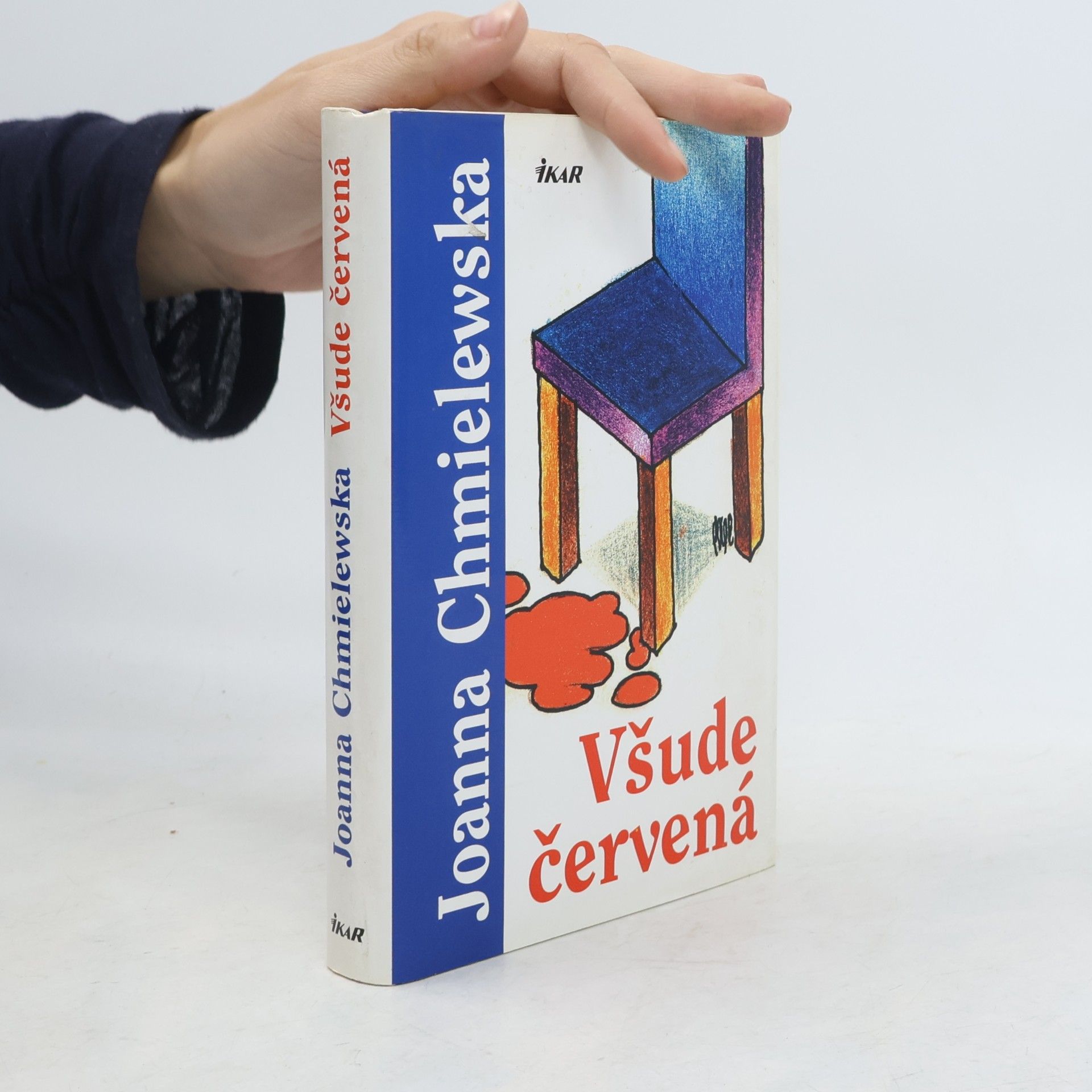 Joanna Chmielewska Všude červená