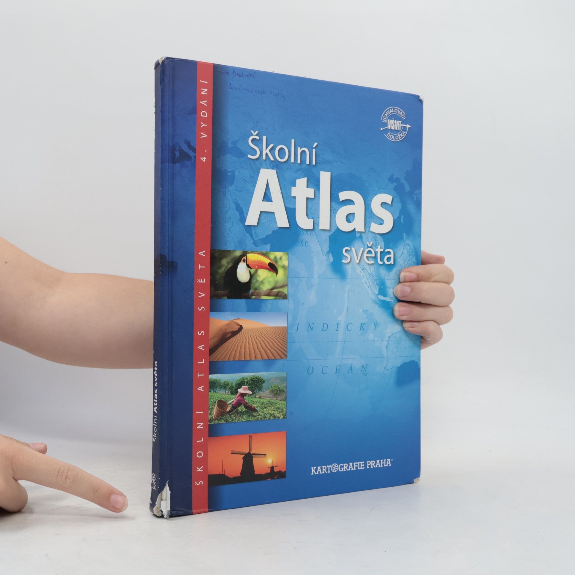 Collectif d'auteurs Školní atlas světa