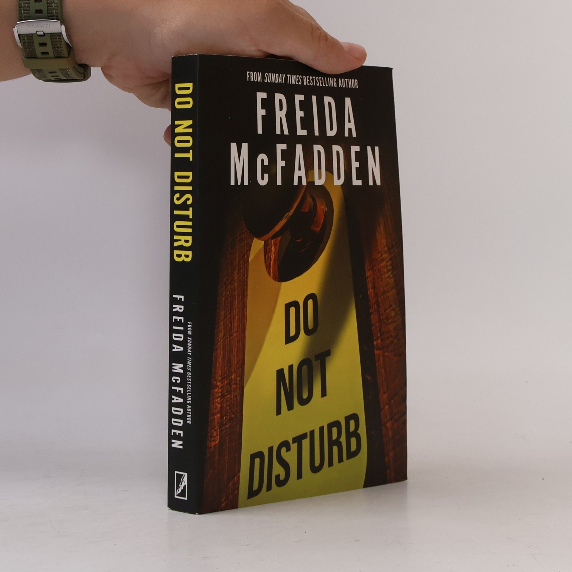 Freida McFaddenová Do Not Disturb