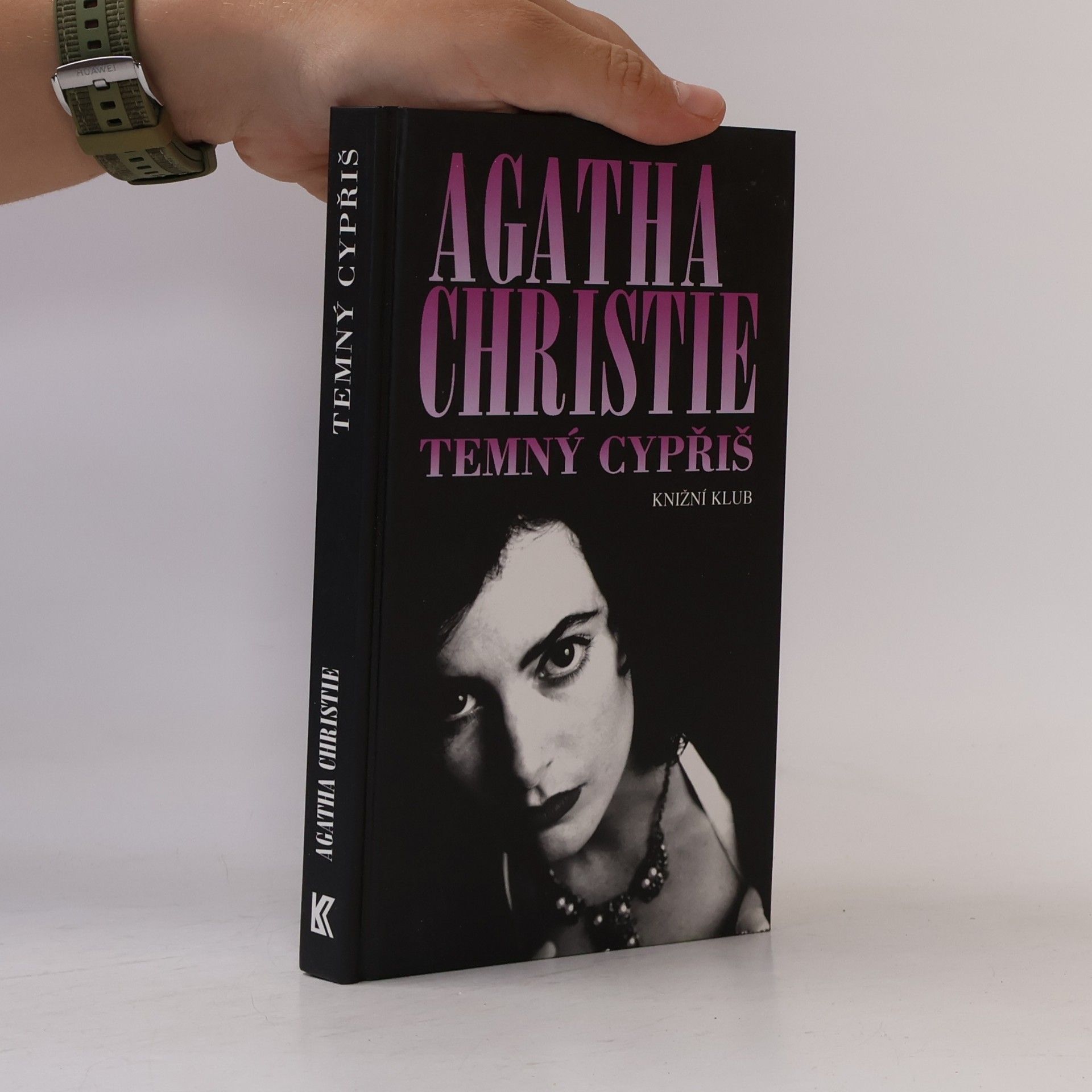 Agatha Christie Temný cypřiš