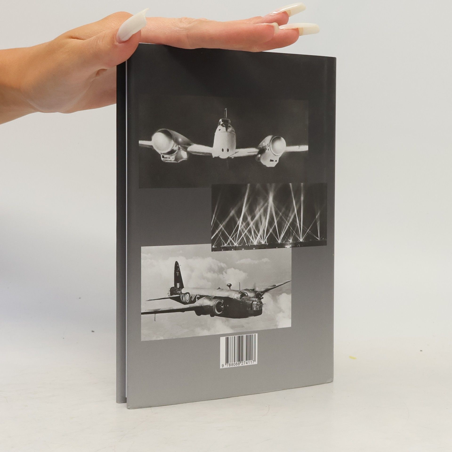 Wilhelm Johnen Noční souboj: Vzpomínky nočního stíhače Luftwaffe 1941-45