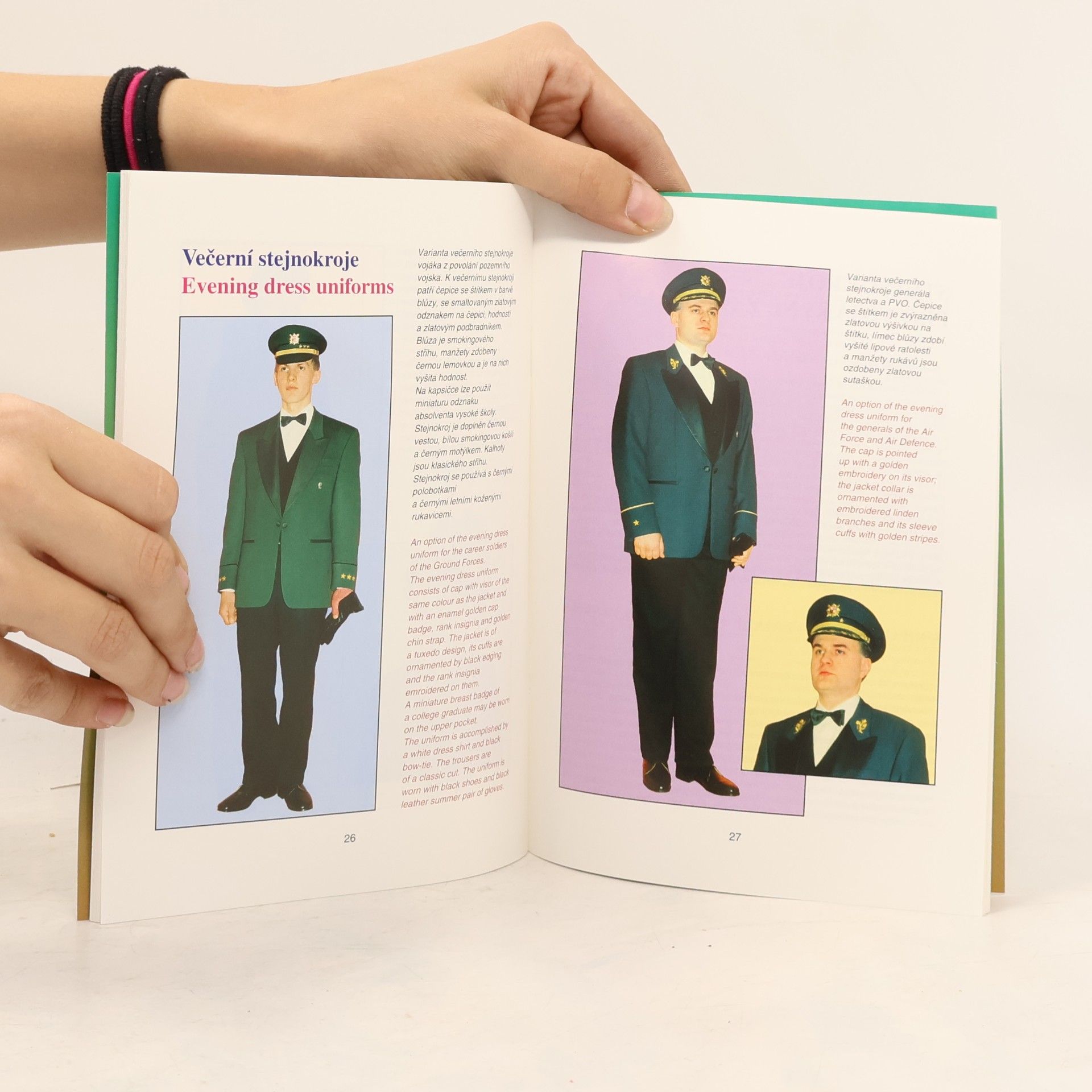 Vlastimil Gothard Nové stejnokroje v Armádě České republiky / New Uniforms in the Army of the Czech Republic