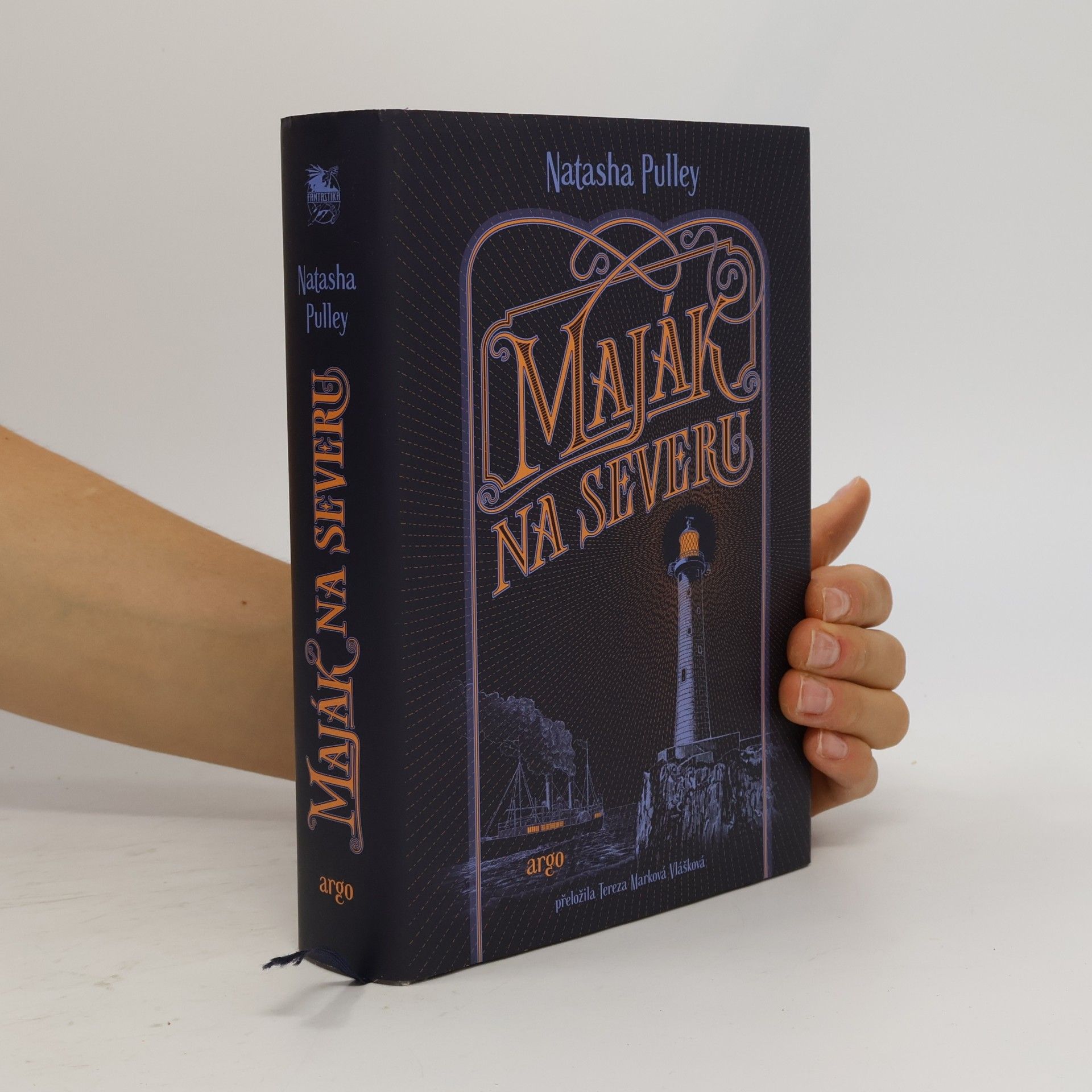 Natasha Pulley Maják na severu