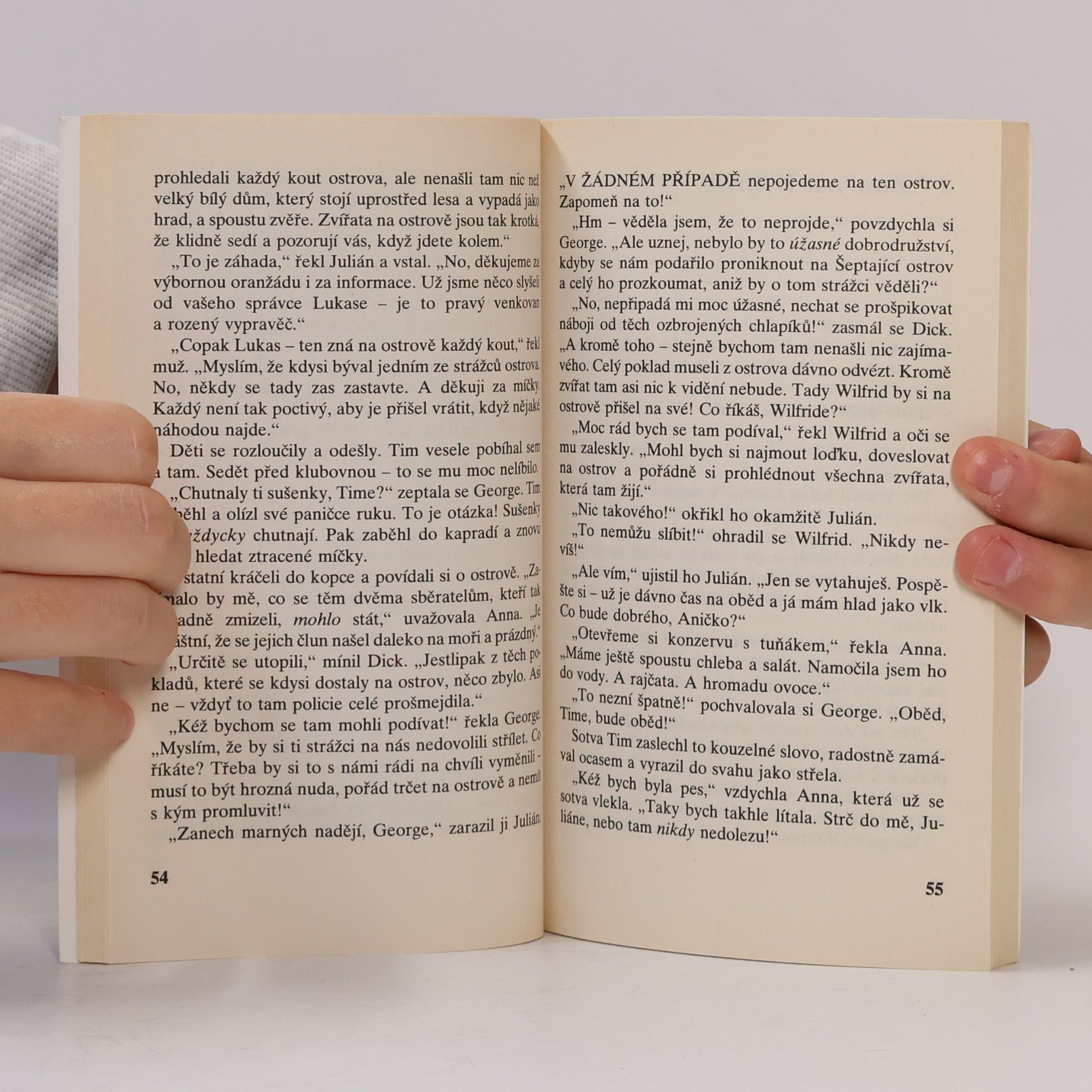 Enid Blyton Správná pětka. Pětka a tajemství Šeptajícího ostrova
