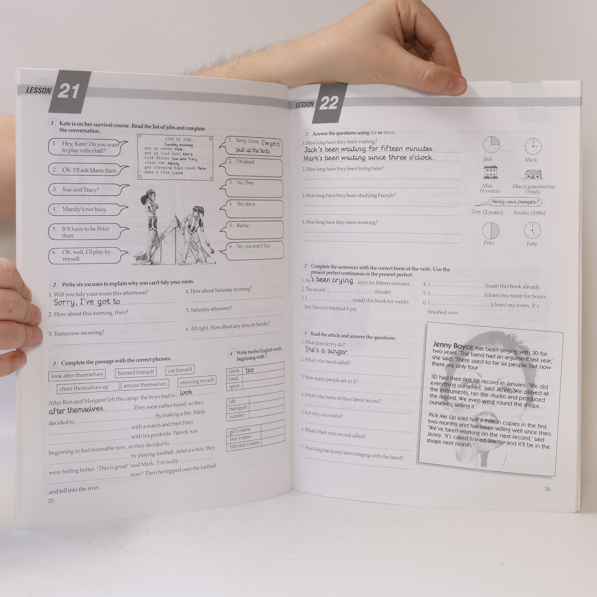 Steve Elsworth Flying start Activity book 4