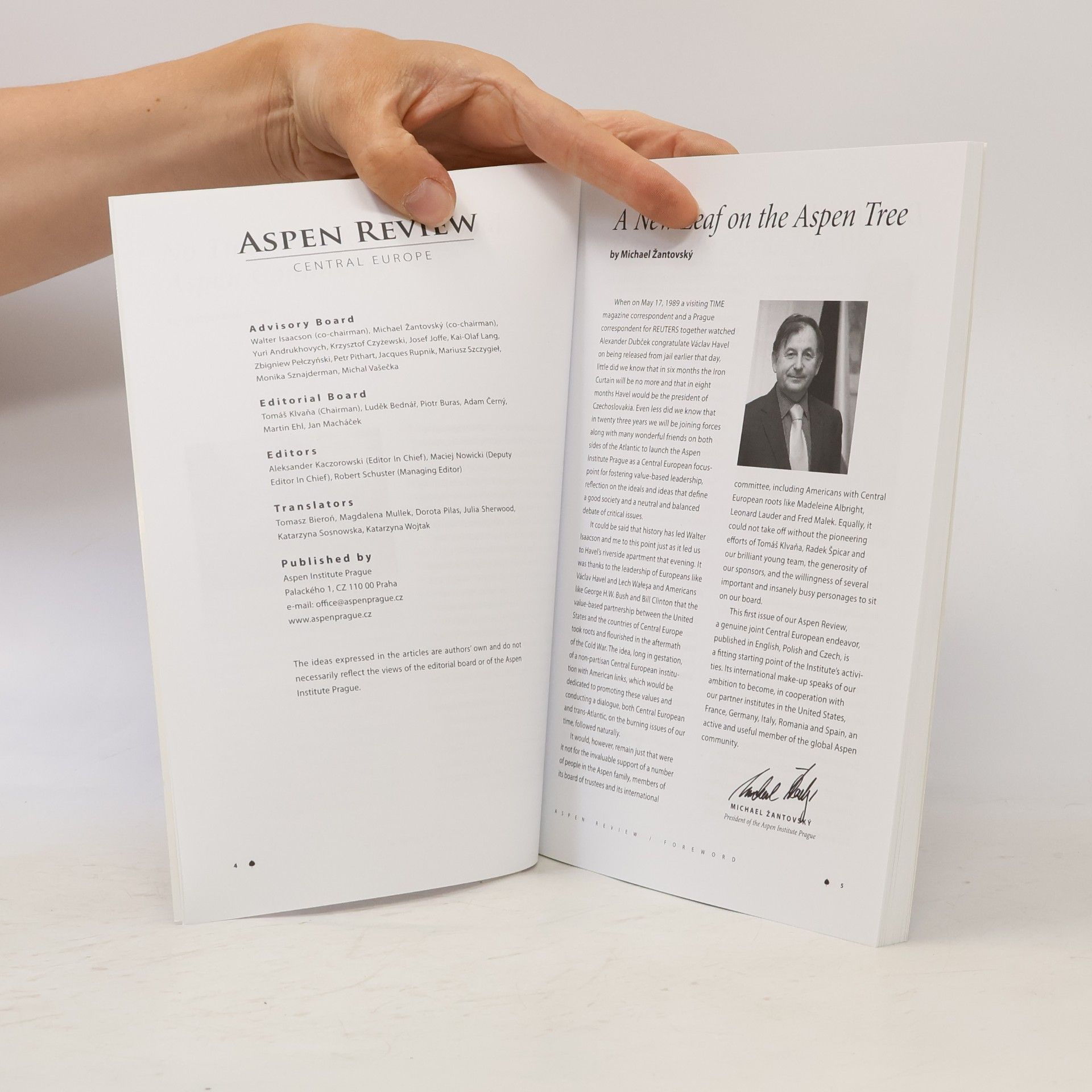 Collectif d'auteurs Aspen Review Central Europe. July 2012