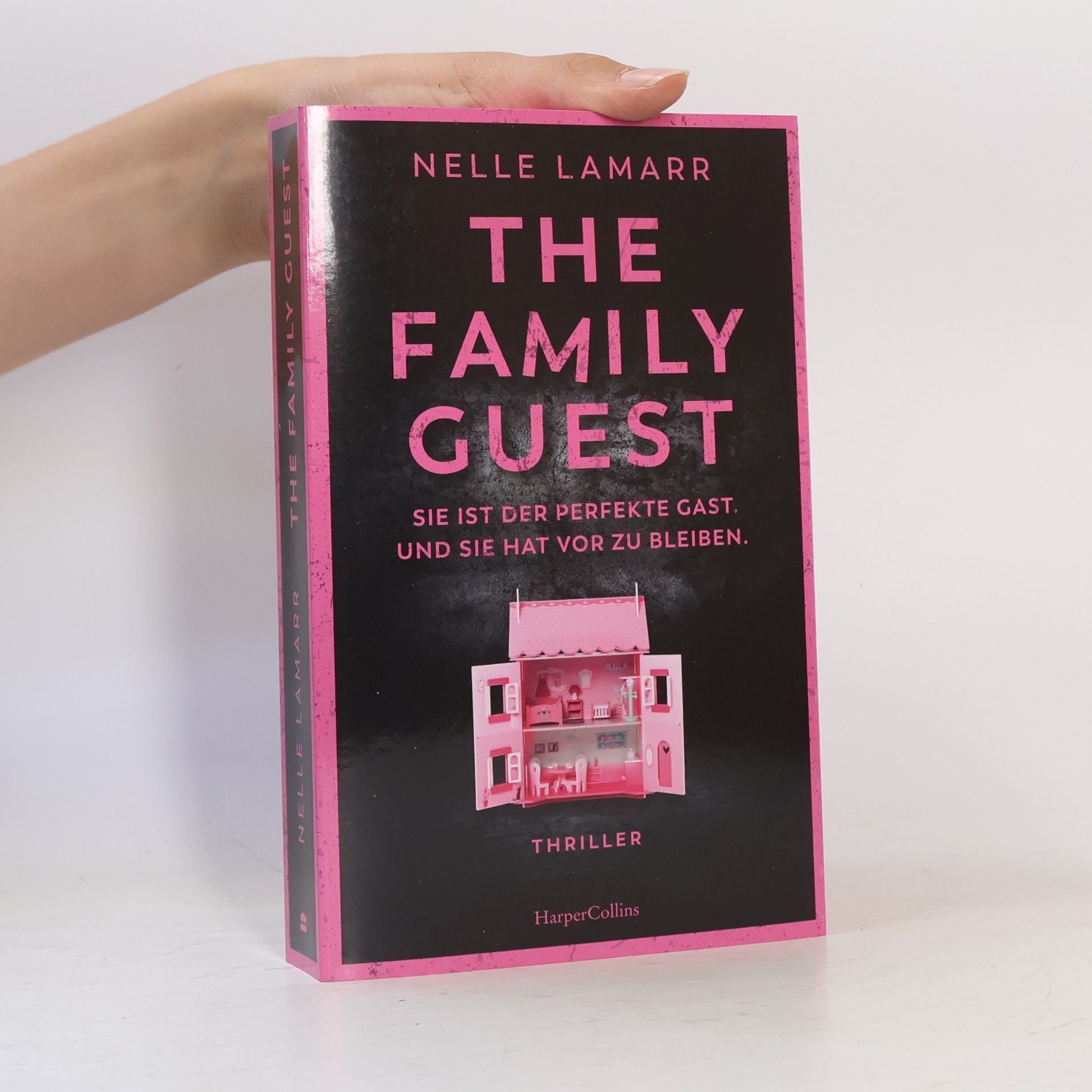 Nelle Lamarr The family guest