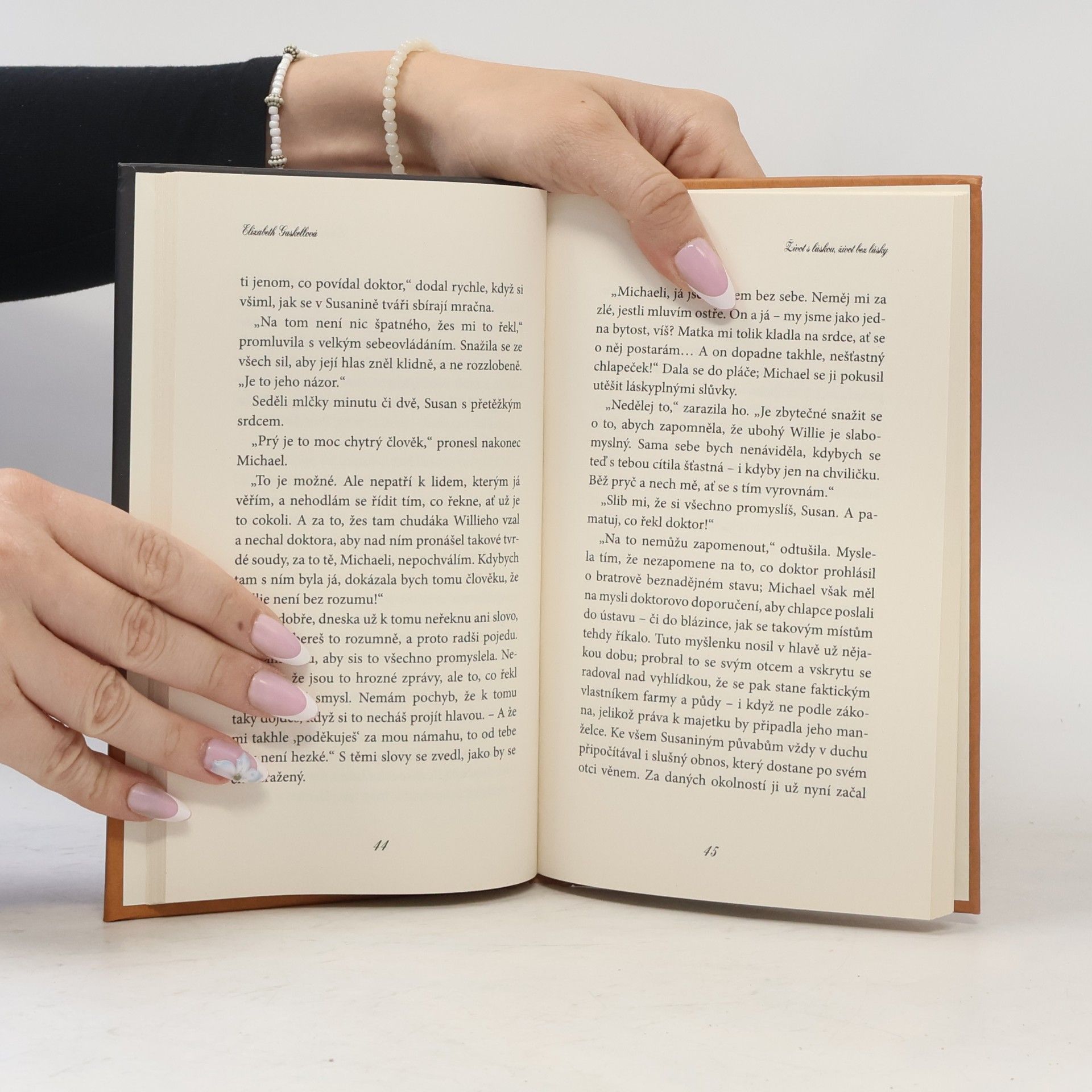 Elizabeth Gaskell Život s láskou, život bez lásky