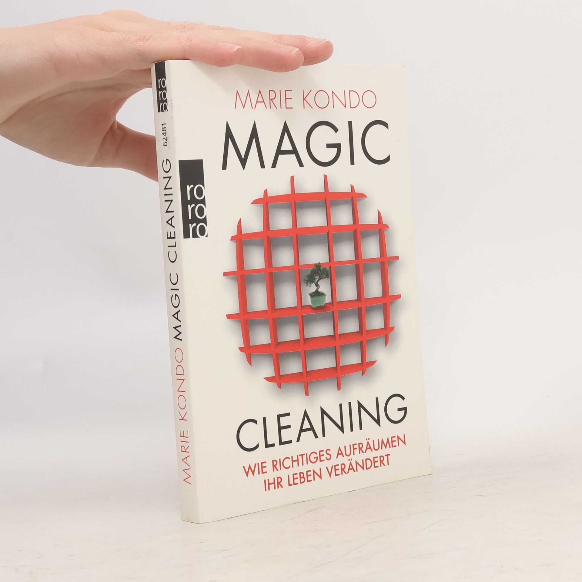 Marie Kondo Magic cleaning