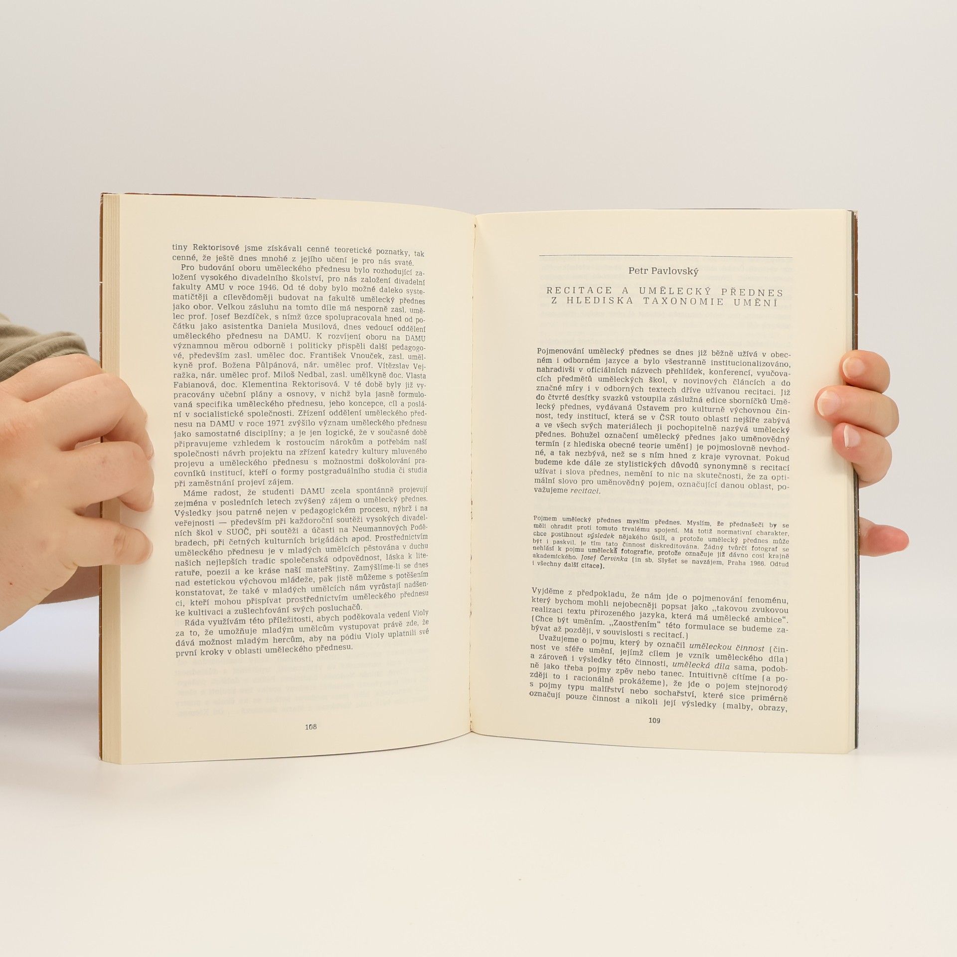 Vladimír Justl Ano, slyšet se navzájem. České divadlo 10/1985